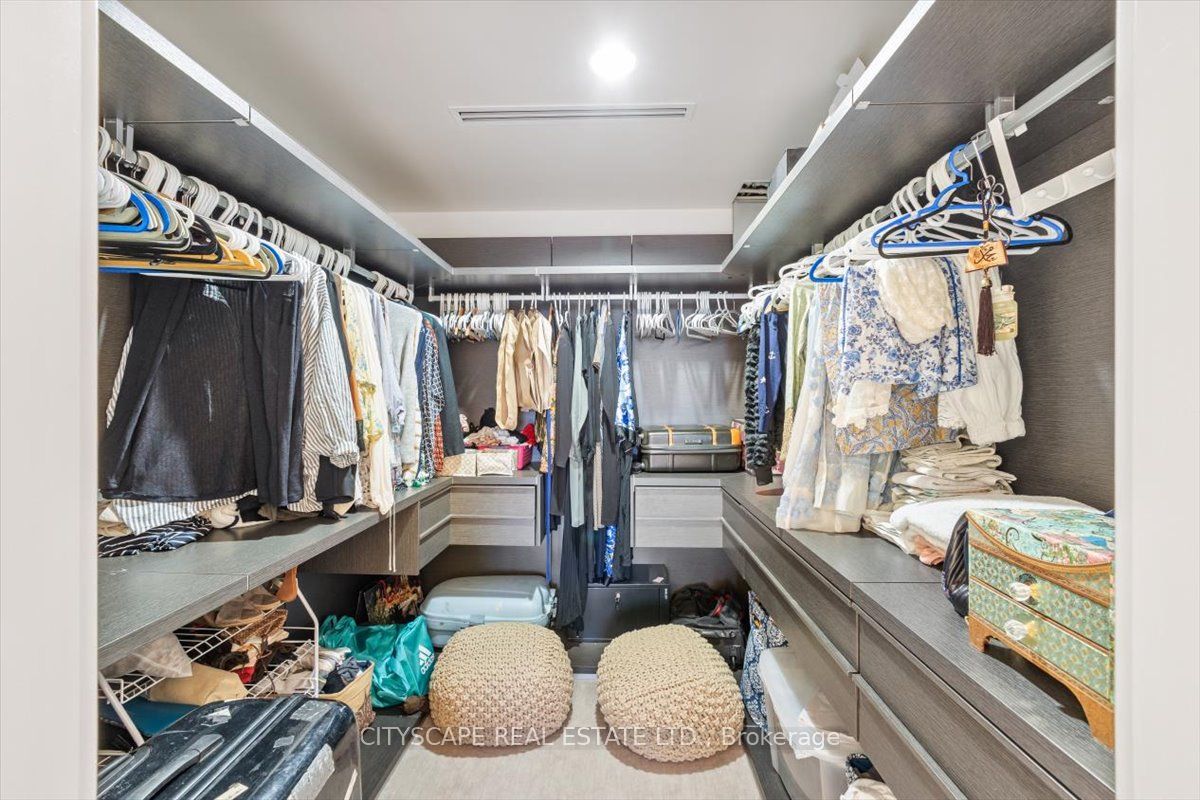 180 University Avenue 3605 Property Photo 12