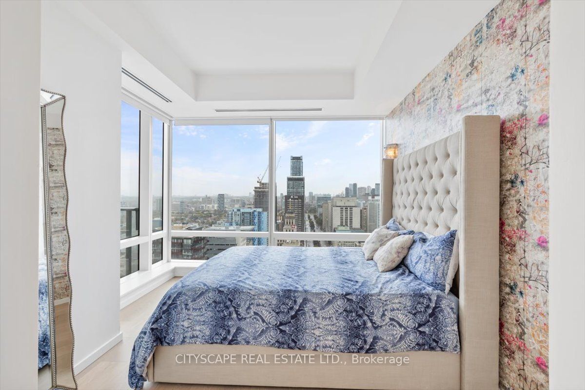 180 University Avenue 3605 Property Photo 13