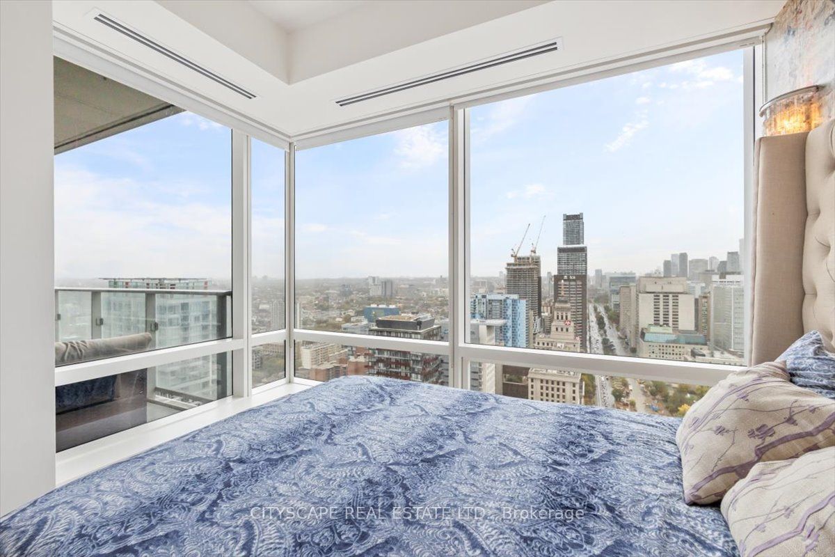 180 University Avenue 3605 Property Photo 14