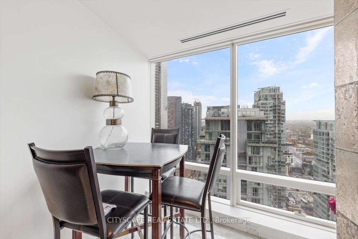 180 University Avenue 3605 Property Photo 21