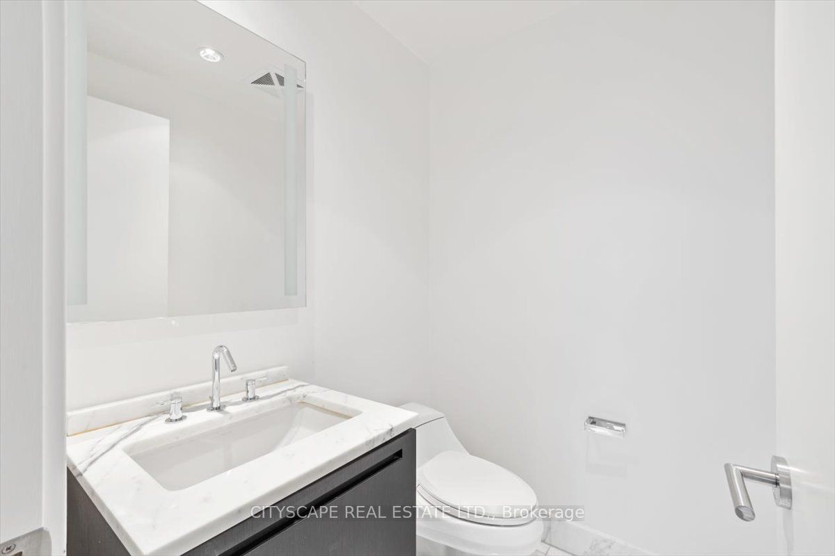 180 University Avenue 3605 Property Photo 24