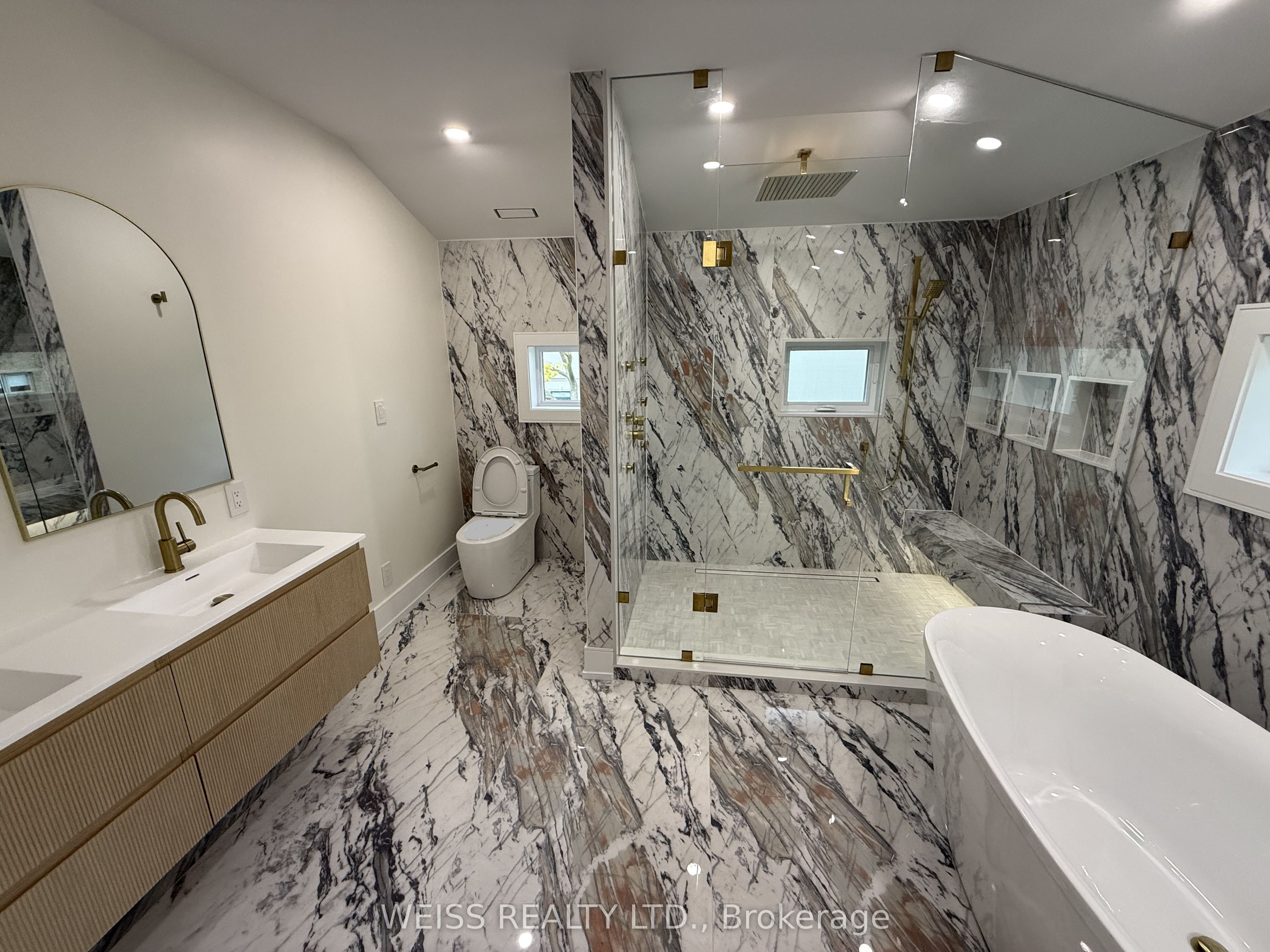 137 Bannockburn Avenue Property Photo 10