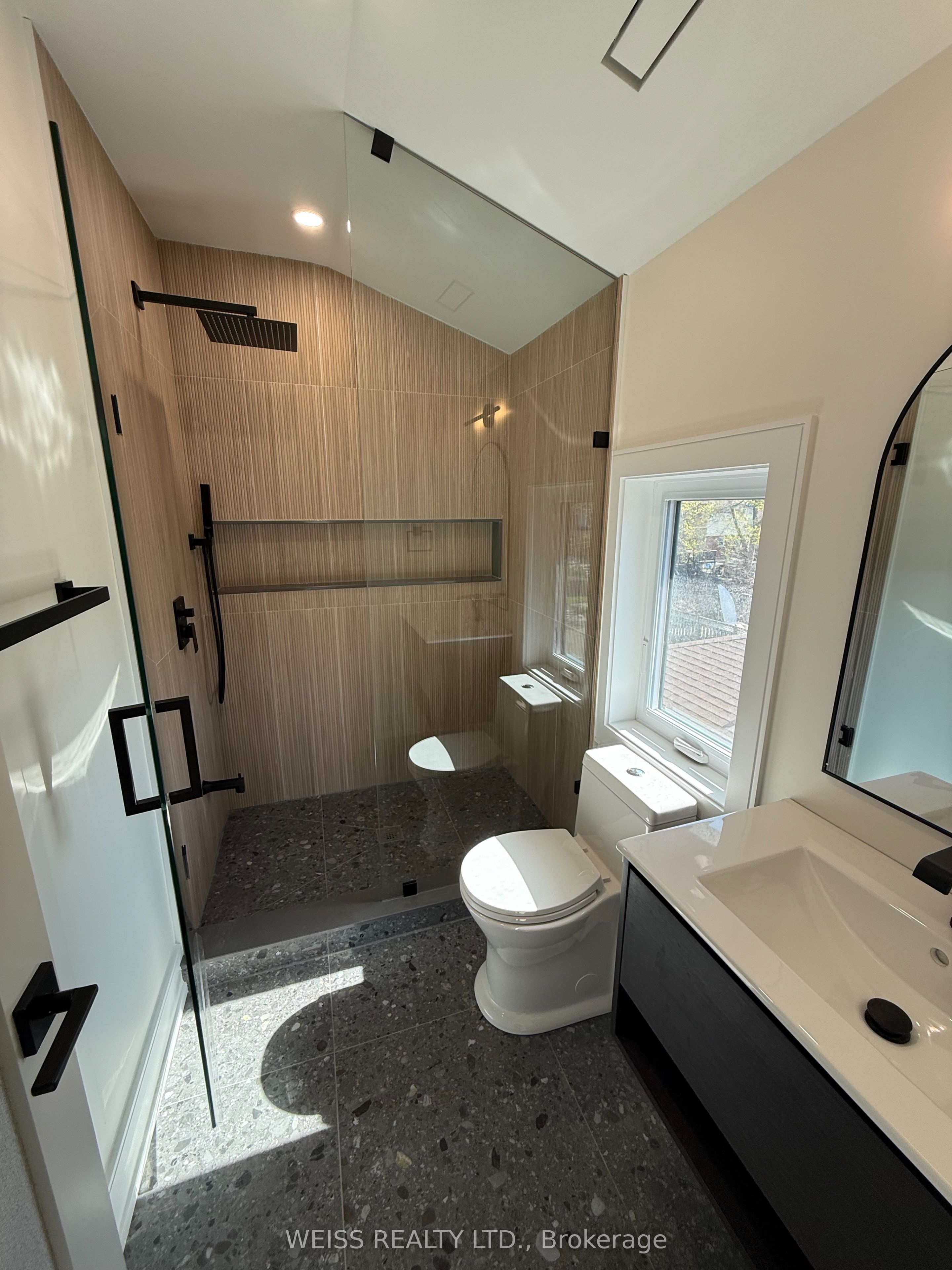 137 Bannockburn Avenue Property Photo 20