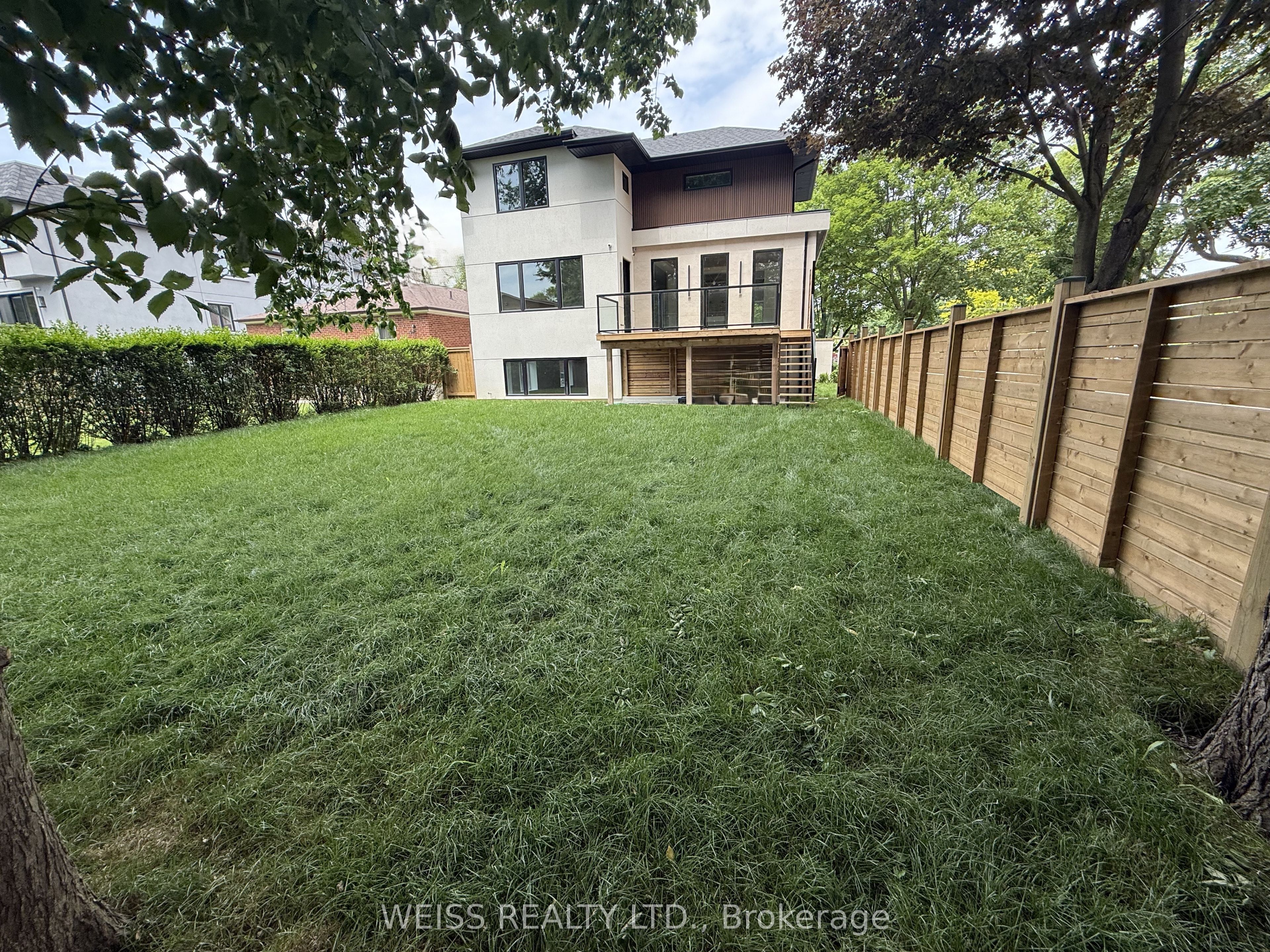 137 Bannockburn Avenue Property Photo 24