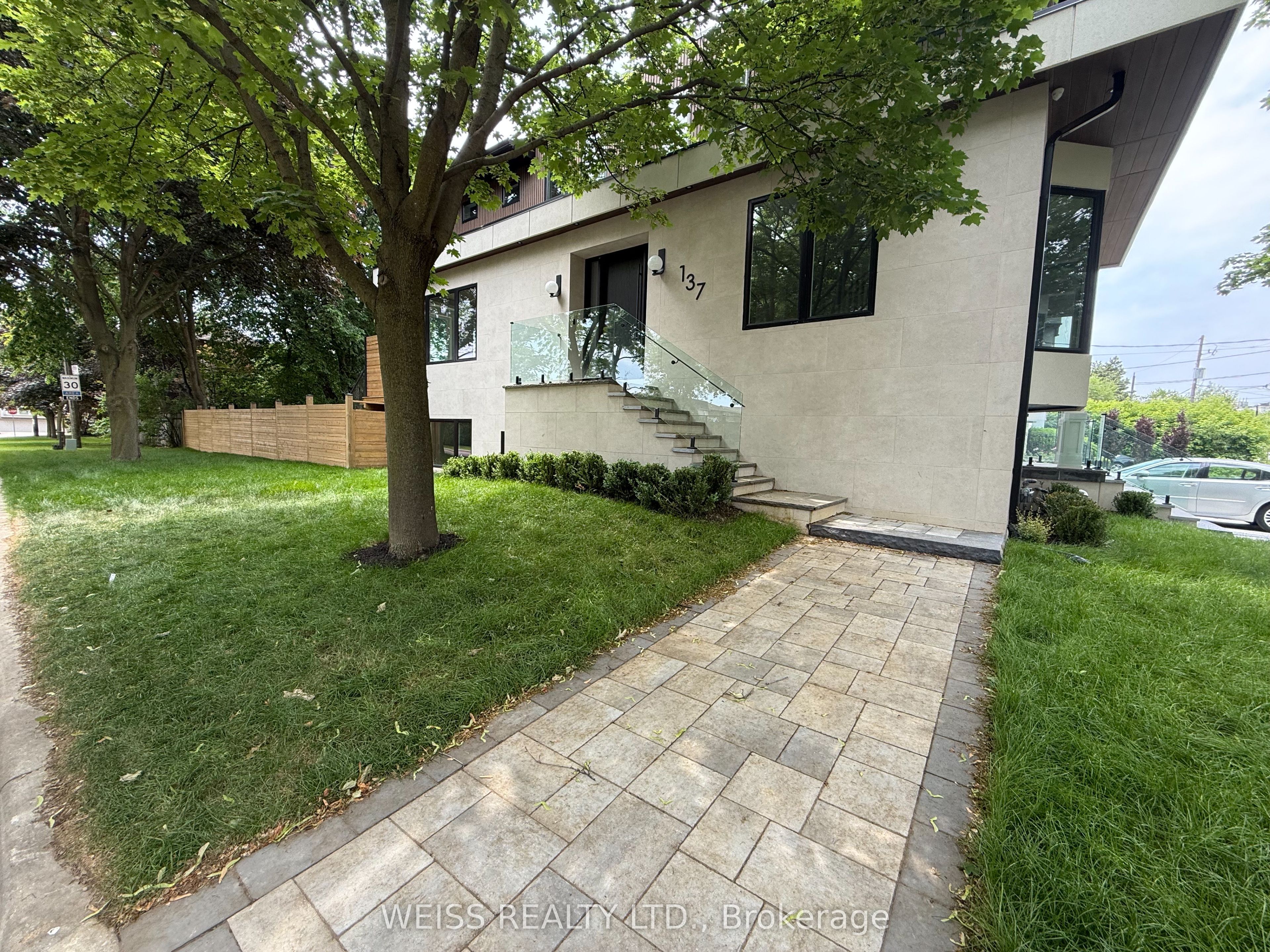 137 Bannockburn Avenue Property Photo 25