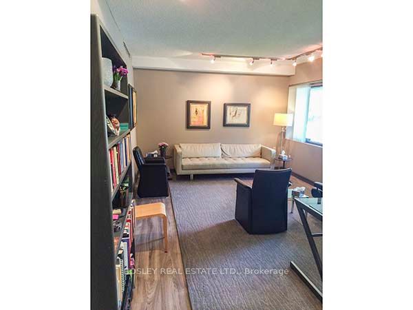 #5 - 315 Avenue Road Property Photo 6