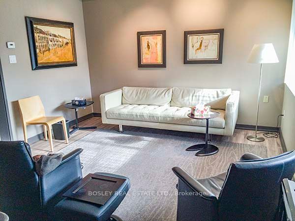 #5 - 315 Avenue Road Property Photo 7