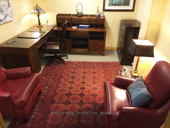 #5 - 315 Avenue Road Property Photo 14