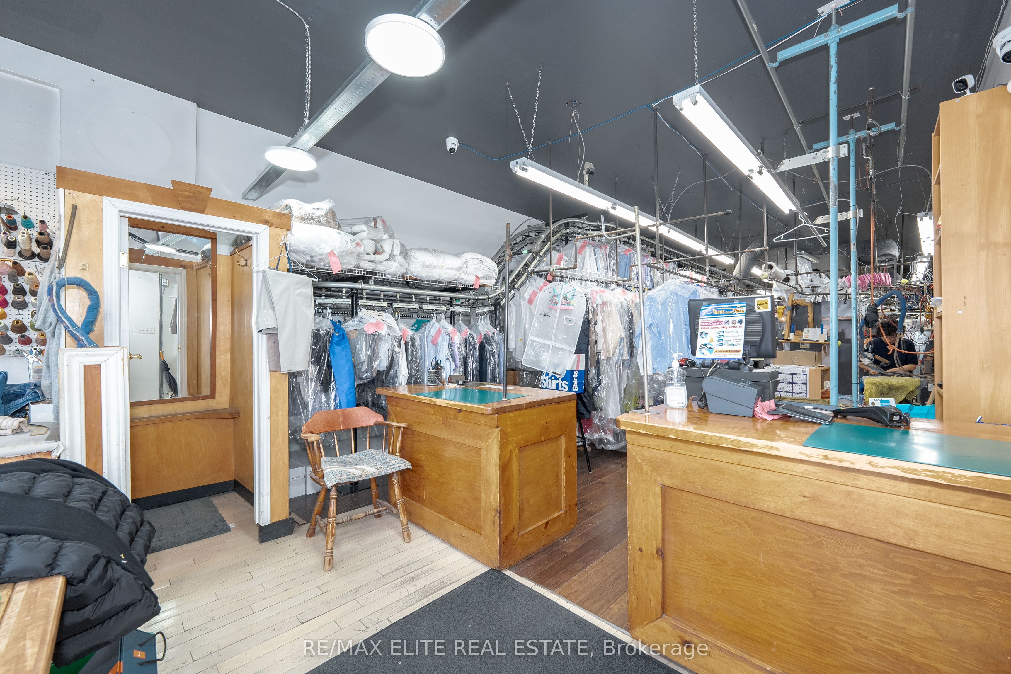 544 Eglinton Avenue Property Photo 2