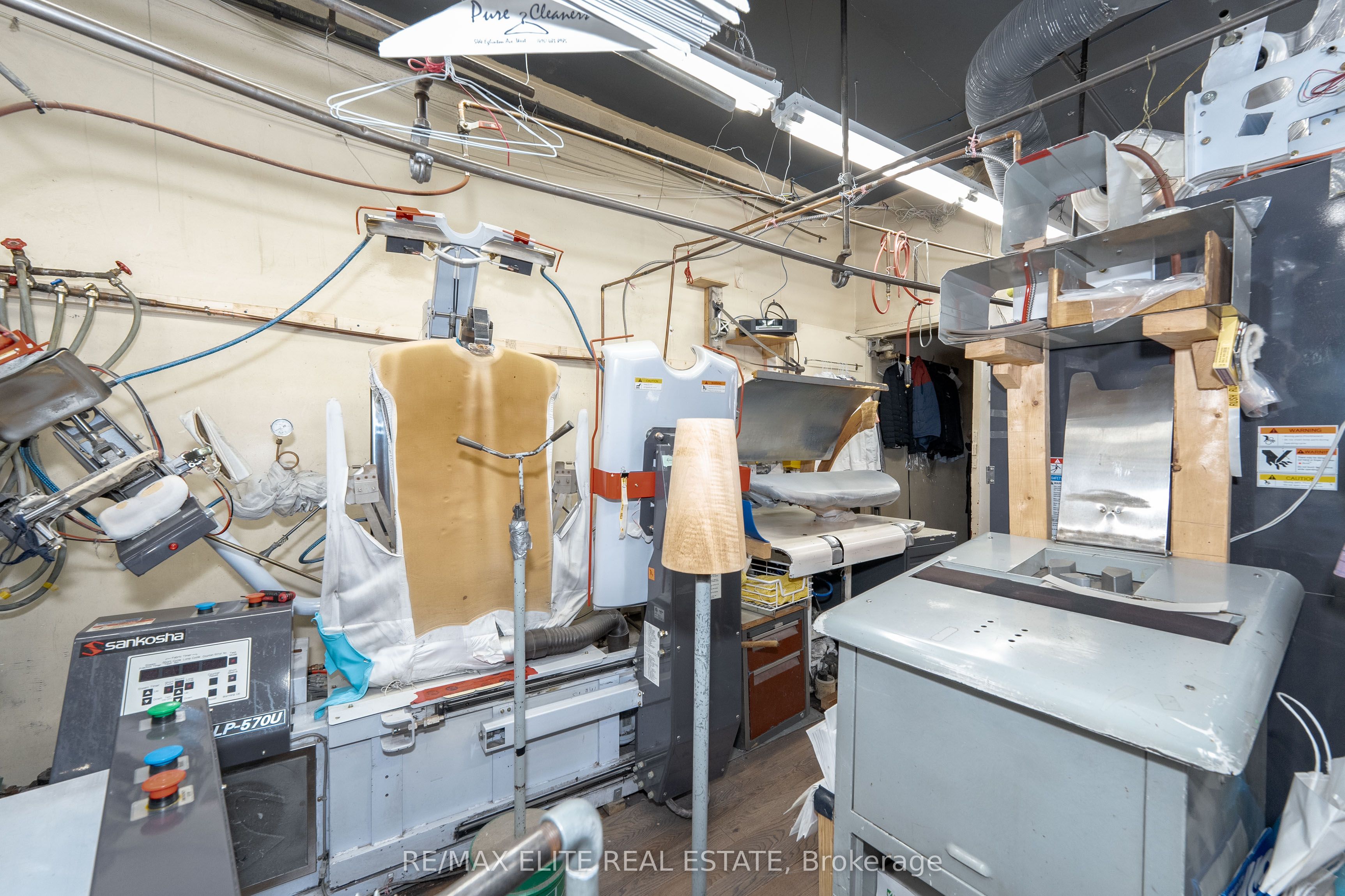 544 Eglinton Avenue Property Photo 14