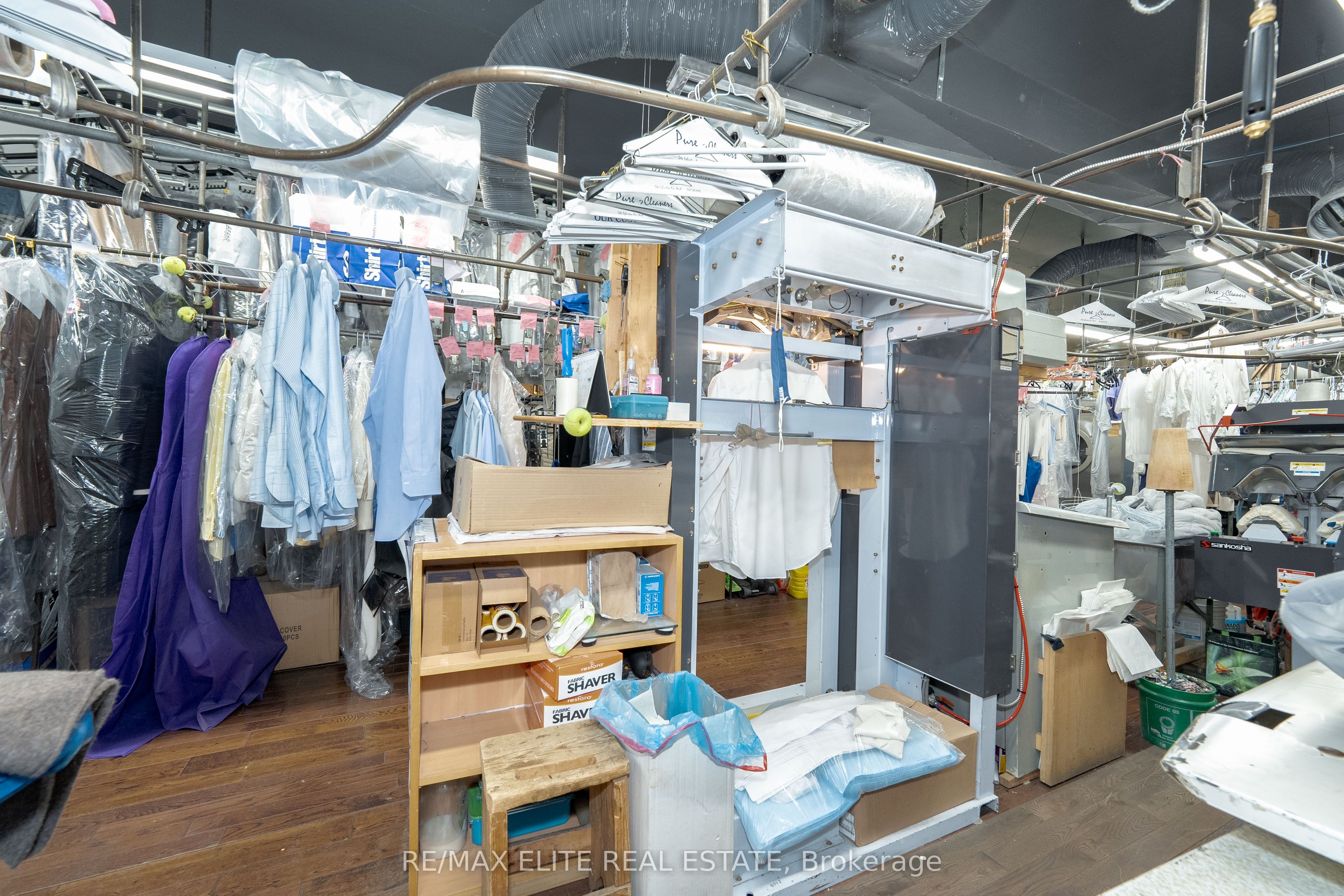 544 Eglinton Avenue Property Photo 18
