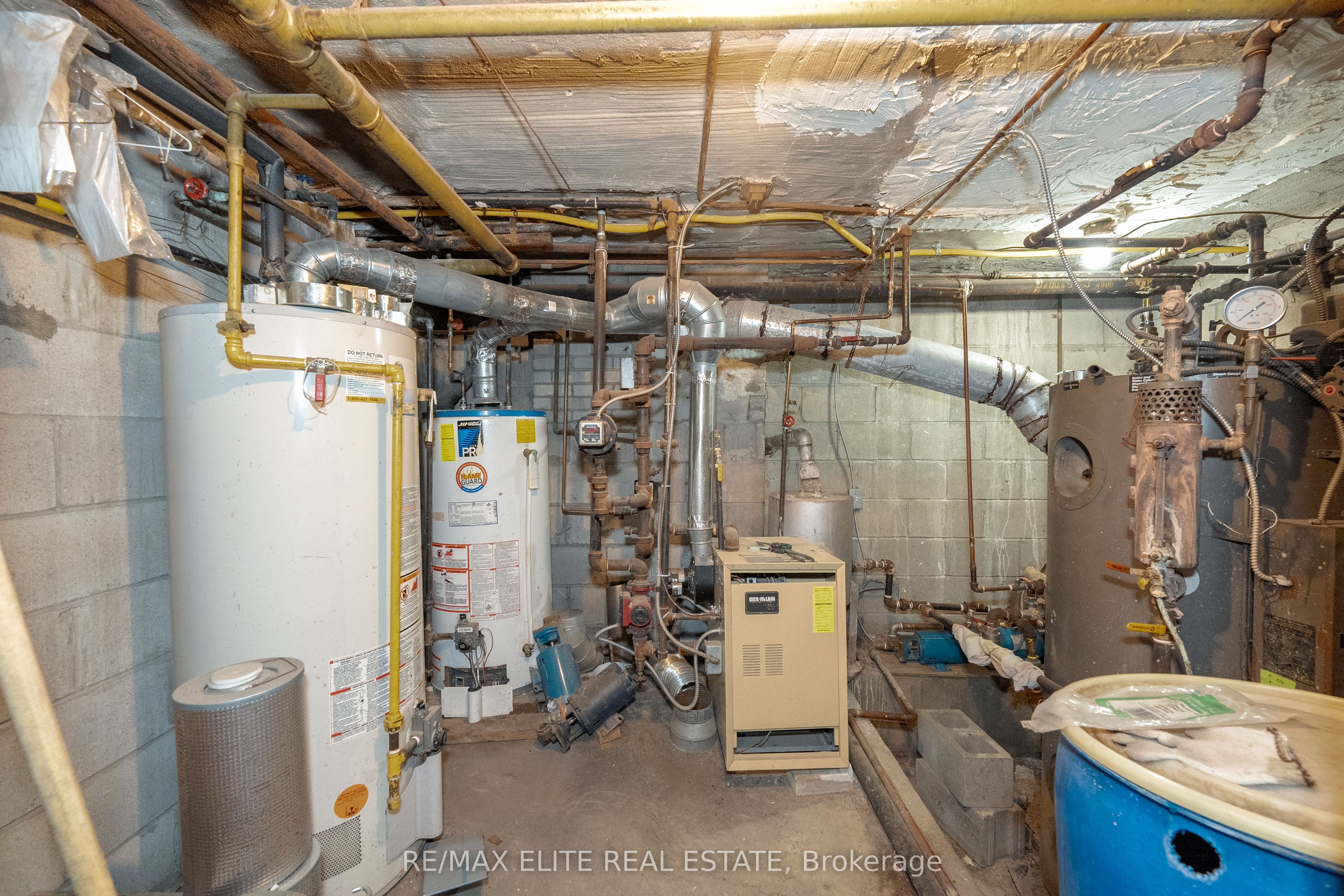 544 Eglinton Avenue Property Photo 21