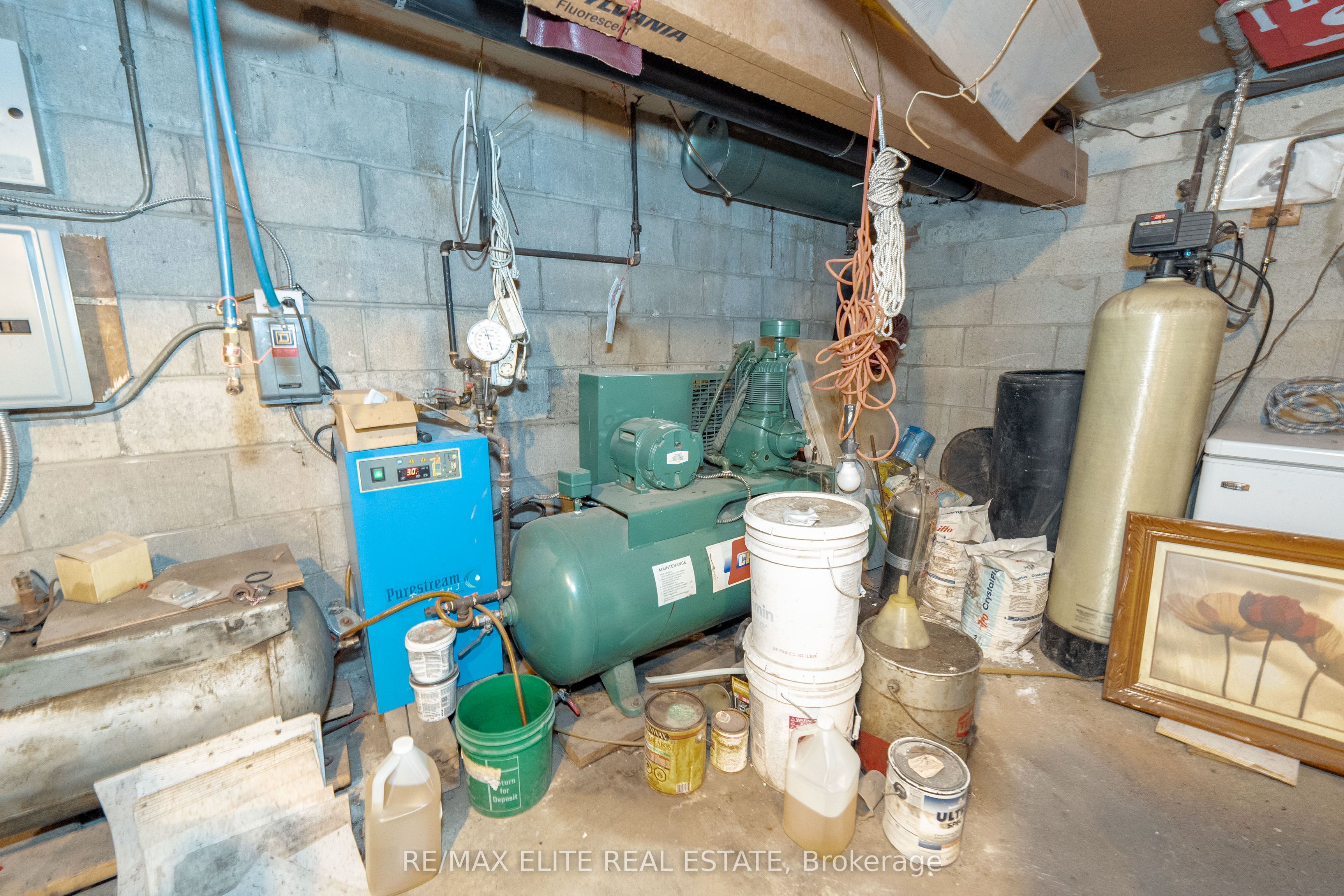544 Eglinton Avenue Property Photo 26