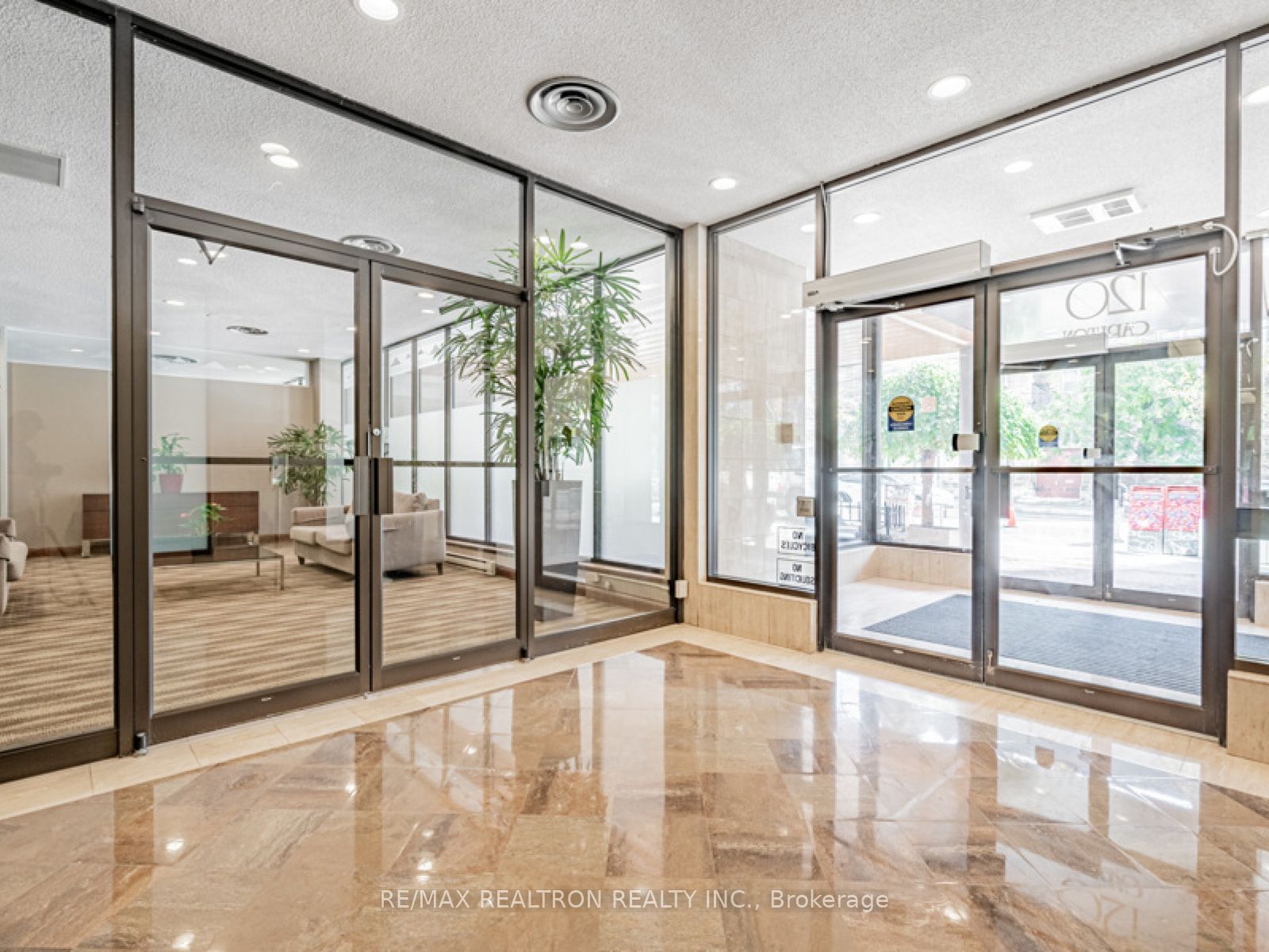 #304 - 120 Carlton Street Property Photo 27