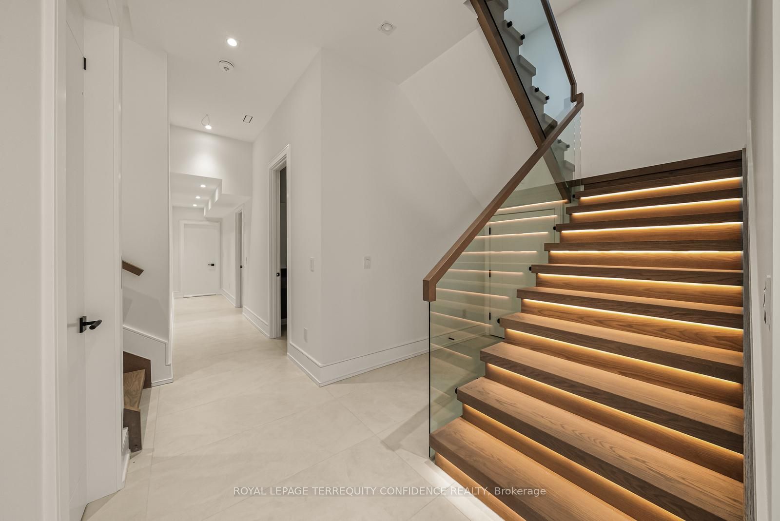 126 Santa Barbara Road Property Photo 37
