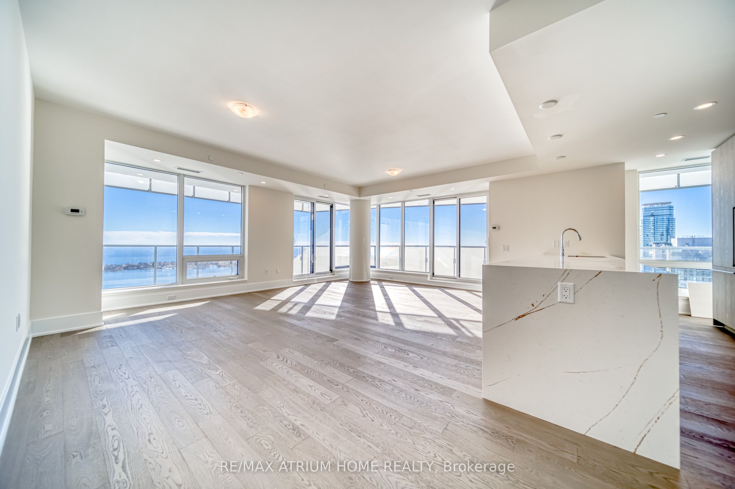 #5302 - 28 Freeland Street Property Photo 6