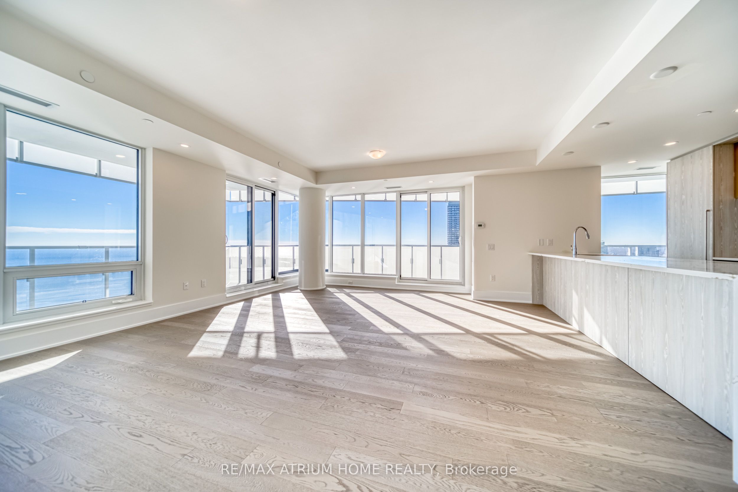 #5302 - 28 Freeland Street Property Photo 9