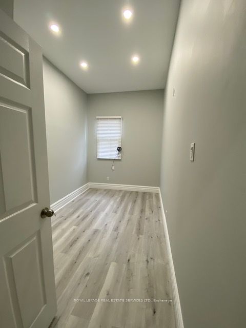 206 Carlton Street 305 Property Photo 2