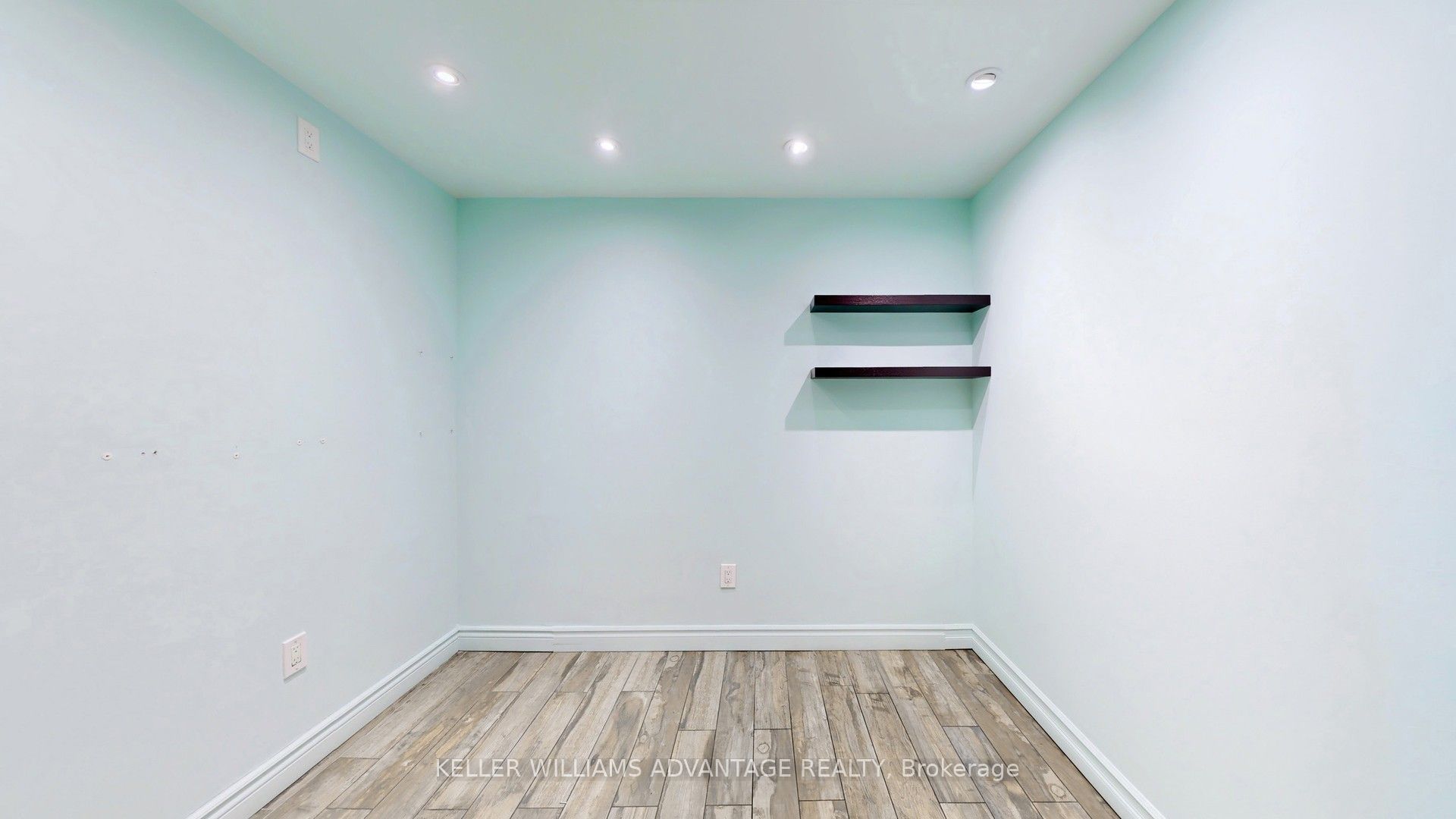 188 Spadina Avenue 15-17 Property Photo 10