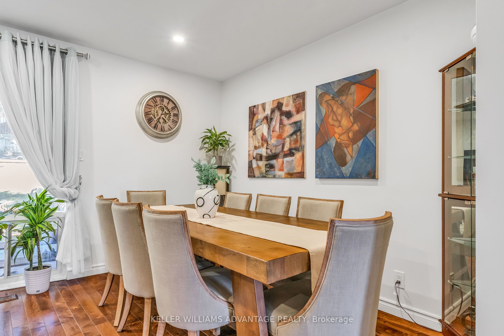 #67 - 6 Esterbrooke Avenue Property Photo 9