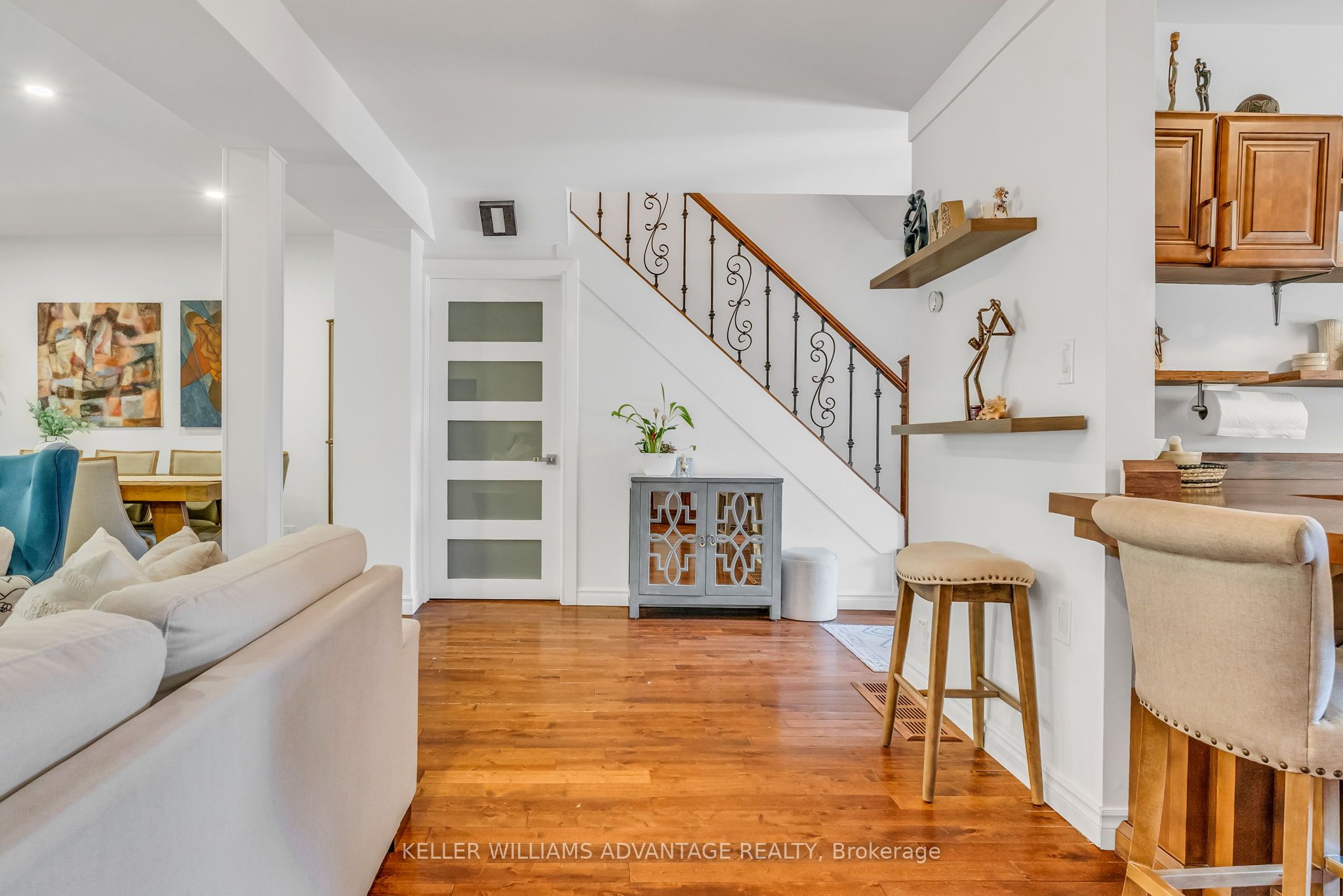 #67 - 6 Esterbrooke Avenue Property Photo 13