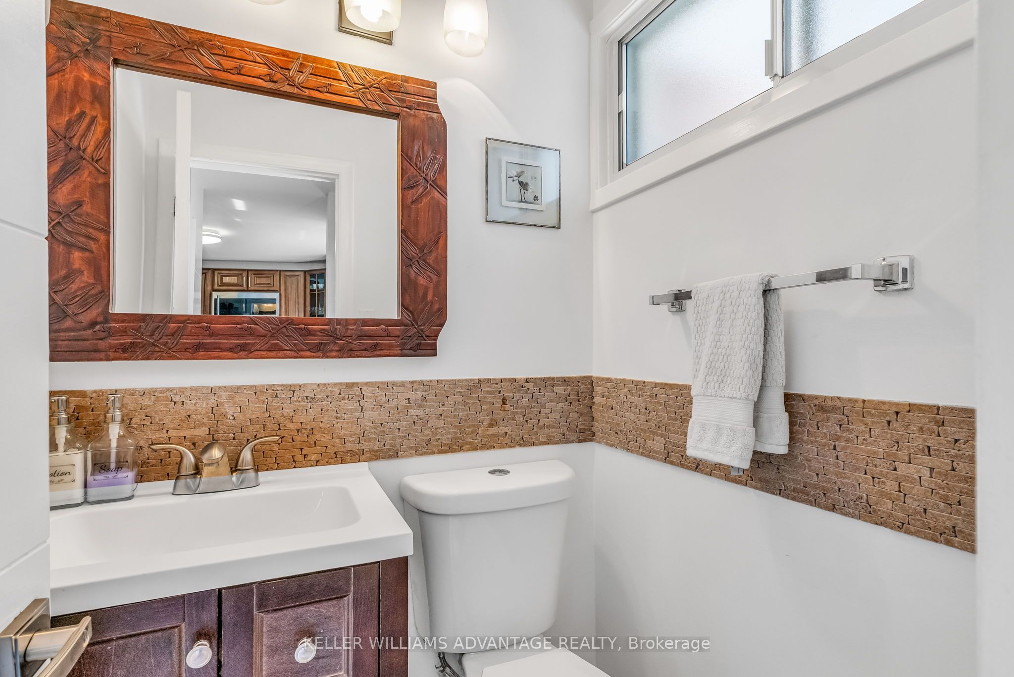 #67 - 6 Esterbrooke Avenue Property Photo 16
