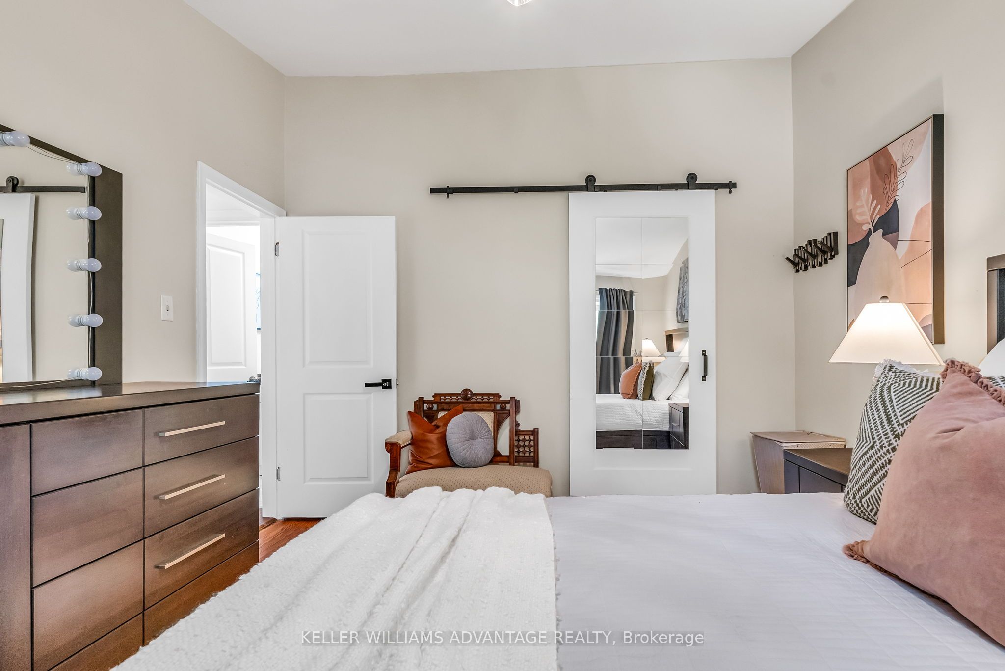 #67 - 6 Esterbrooke Avenue Property Photo 20