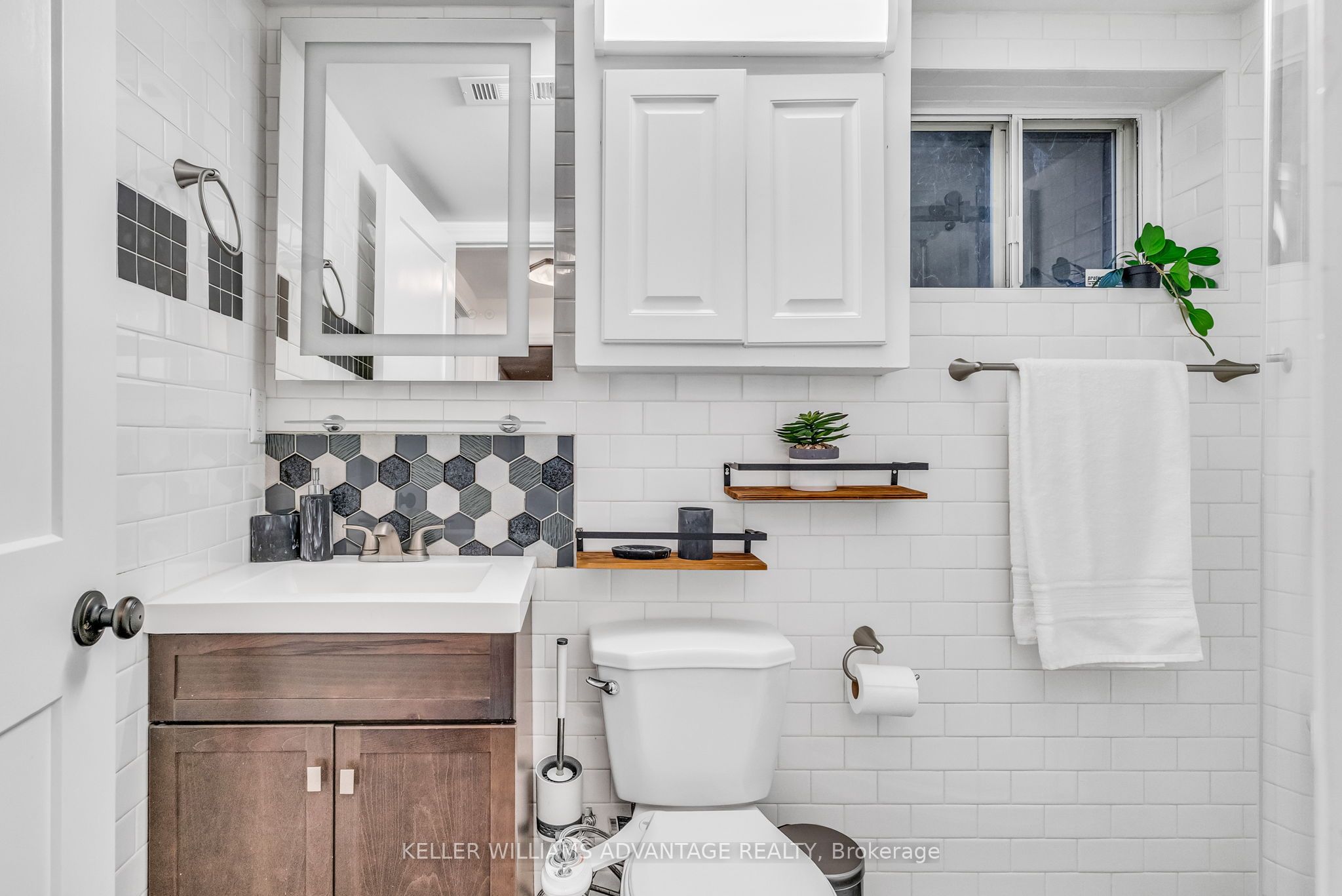 #67 - 6 Esterbrooke Avenue Property Photo 35