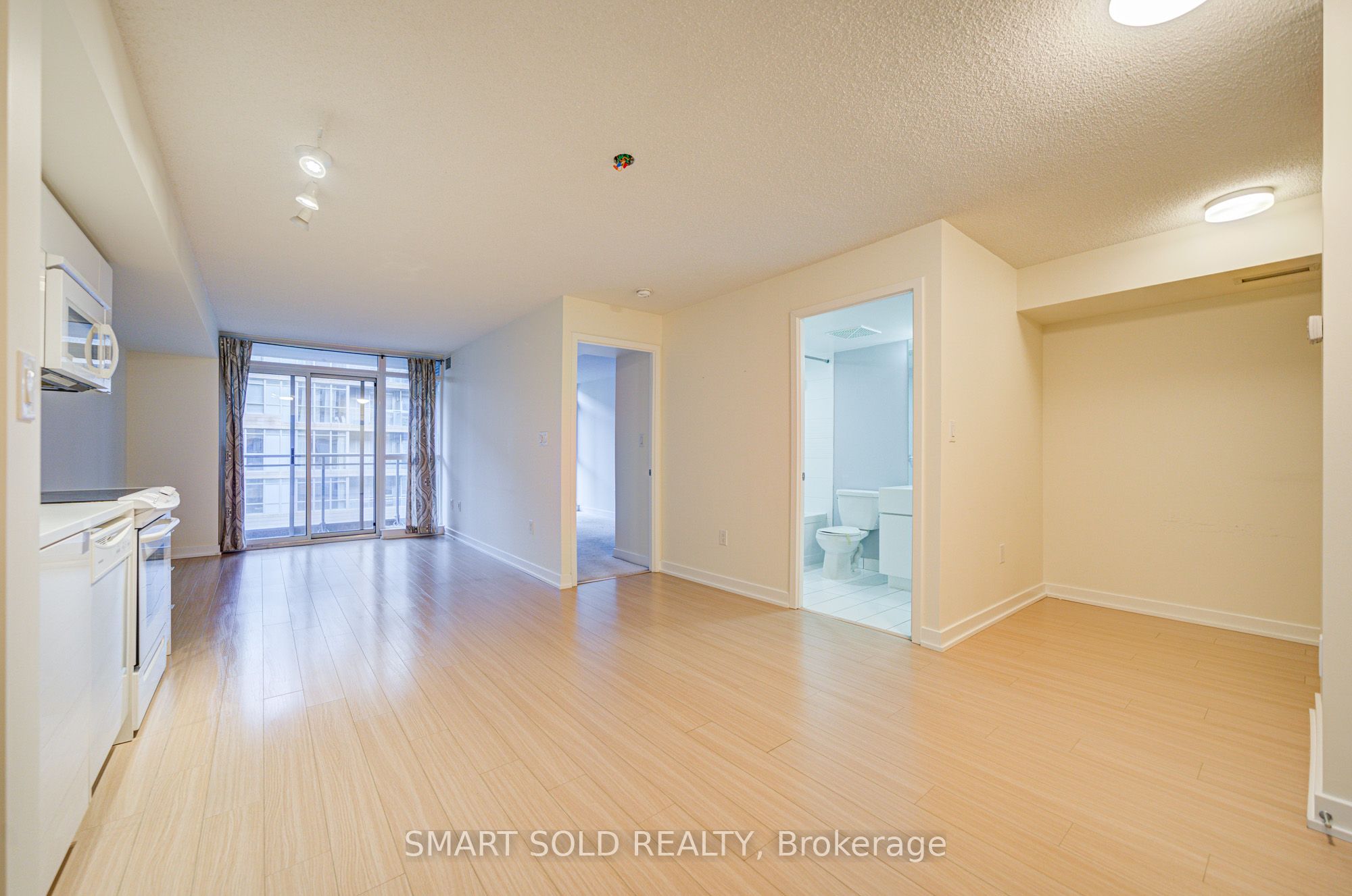#736 - 151 Dan Leckie Way Property Photo 3
