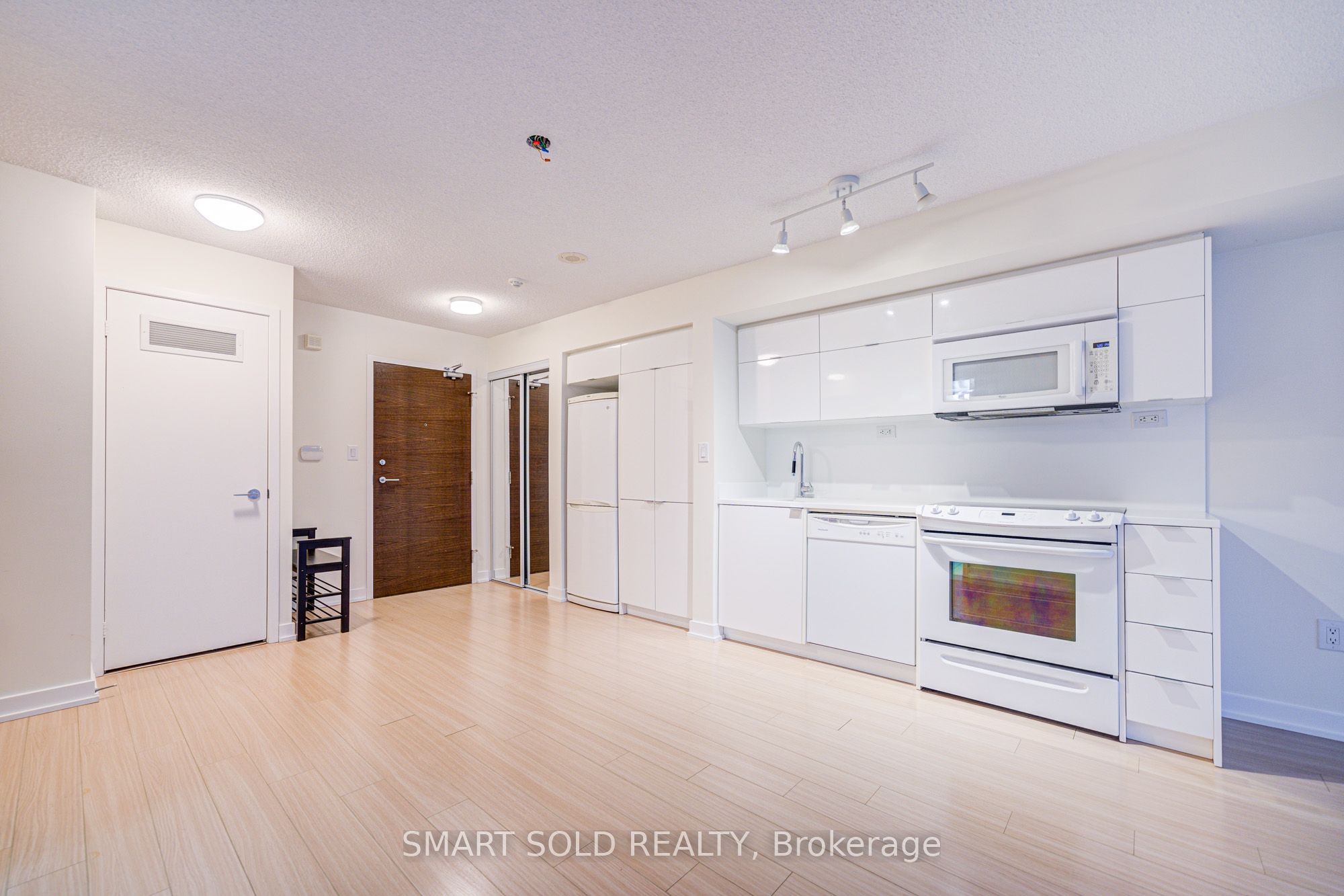 #736 - 151 Dan Leckie Way Property Photo 5