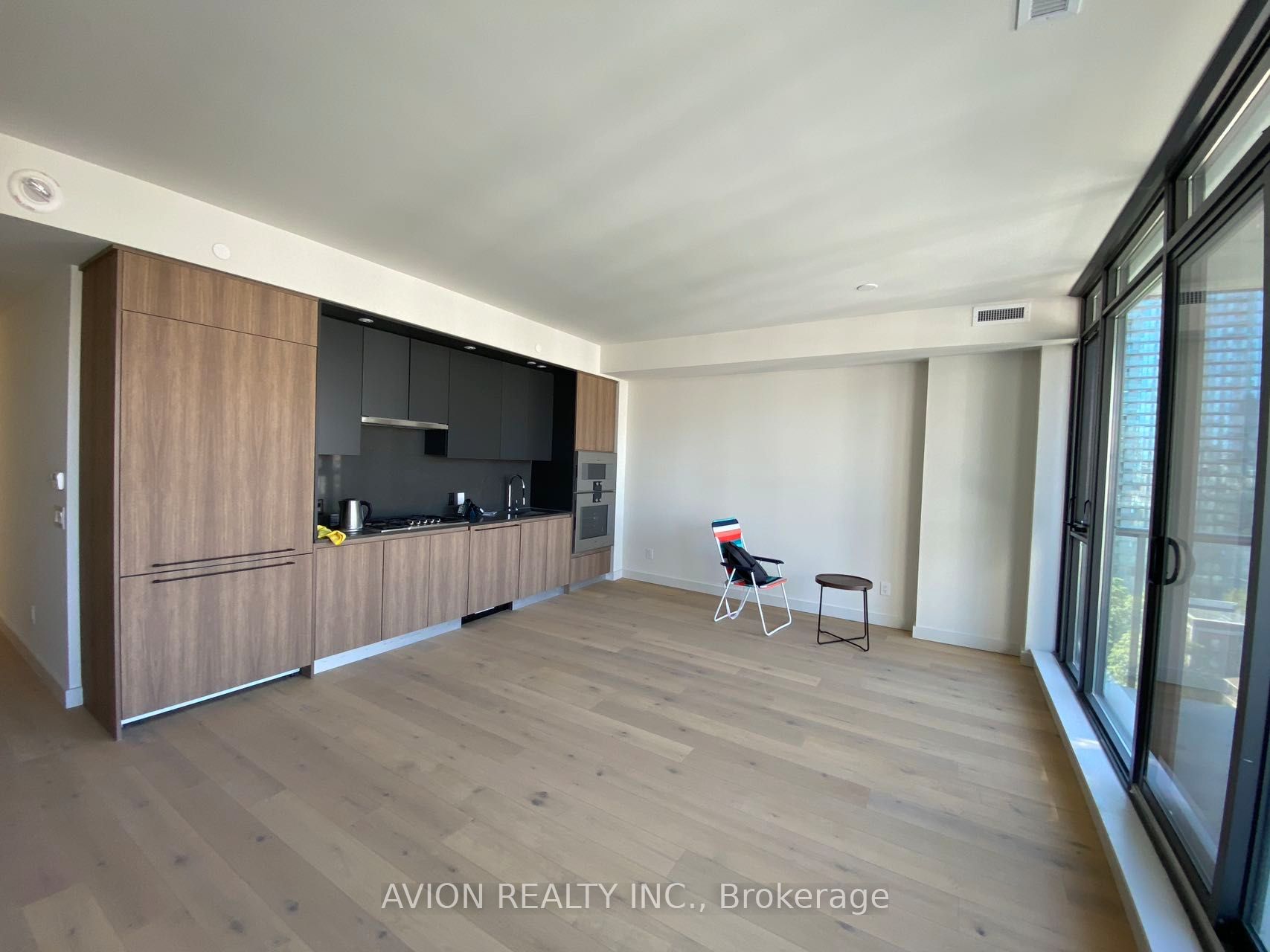 #1205 - 81 Wellesley Street Property Photo 2
