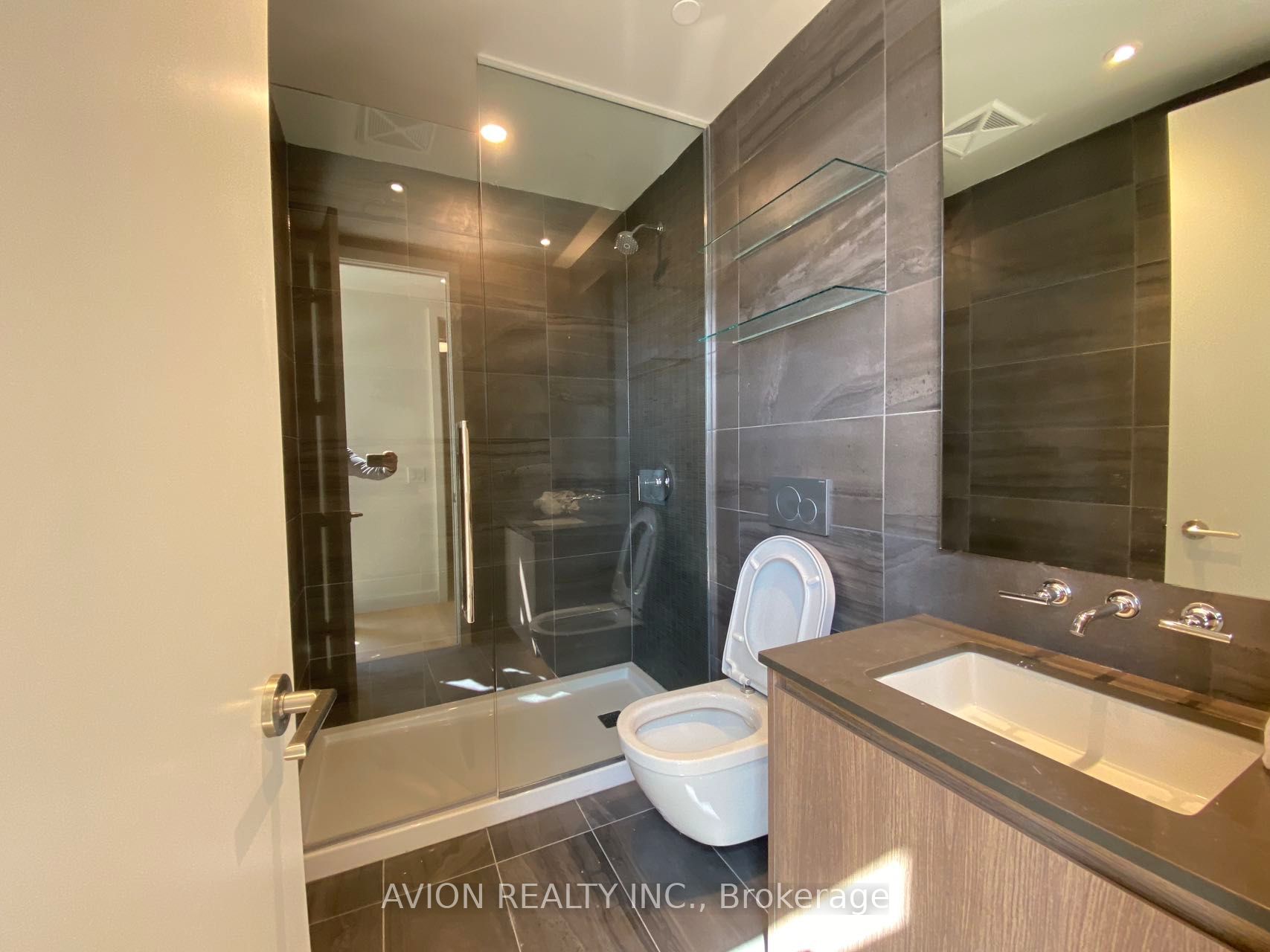 #1205 - 81 Wellesley Street Property Photo 7
