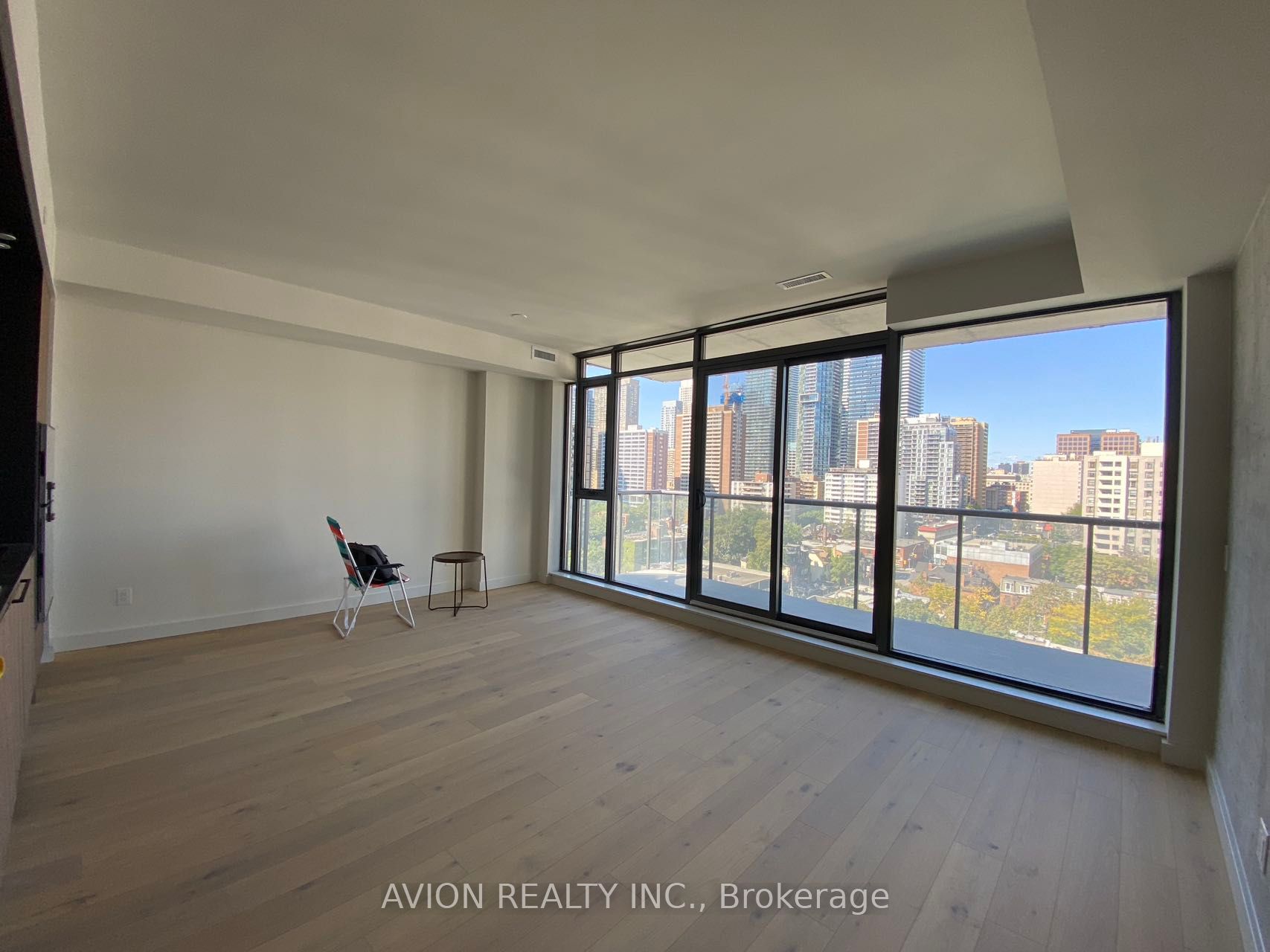 #1205 - 81 Wellesley Street Property Photo 9