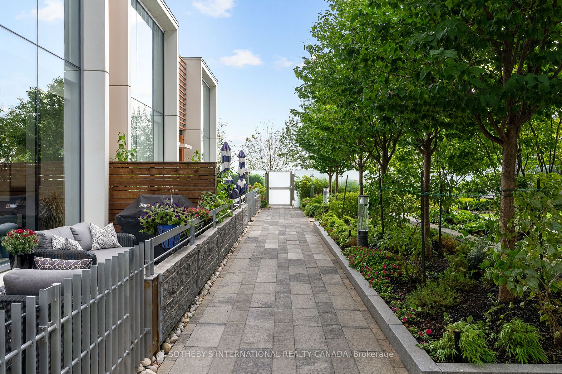 #Th 115 - 29 Queens Quay Property Photo 1