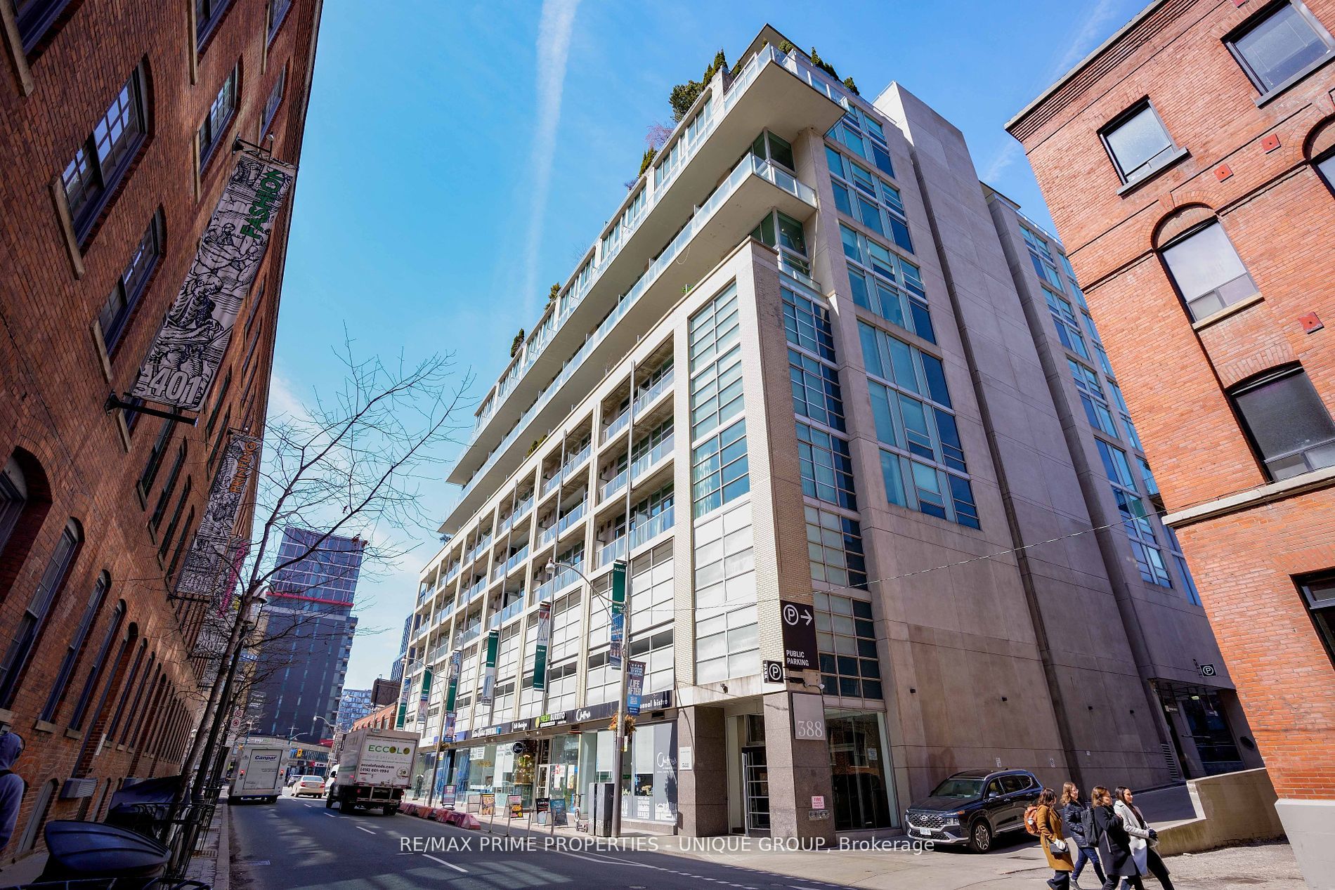 #923 - 388 Richmond Street Property Photo 2