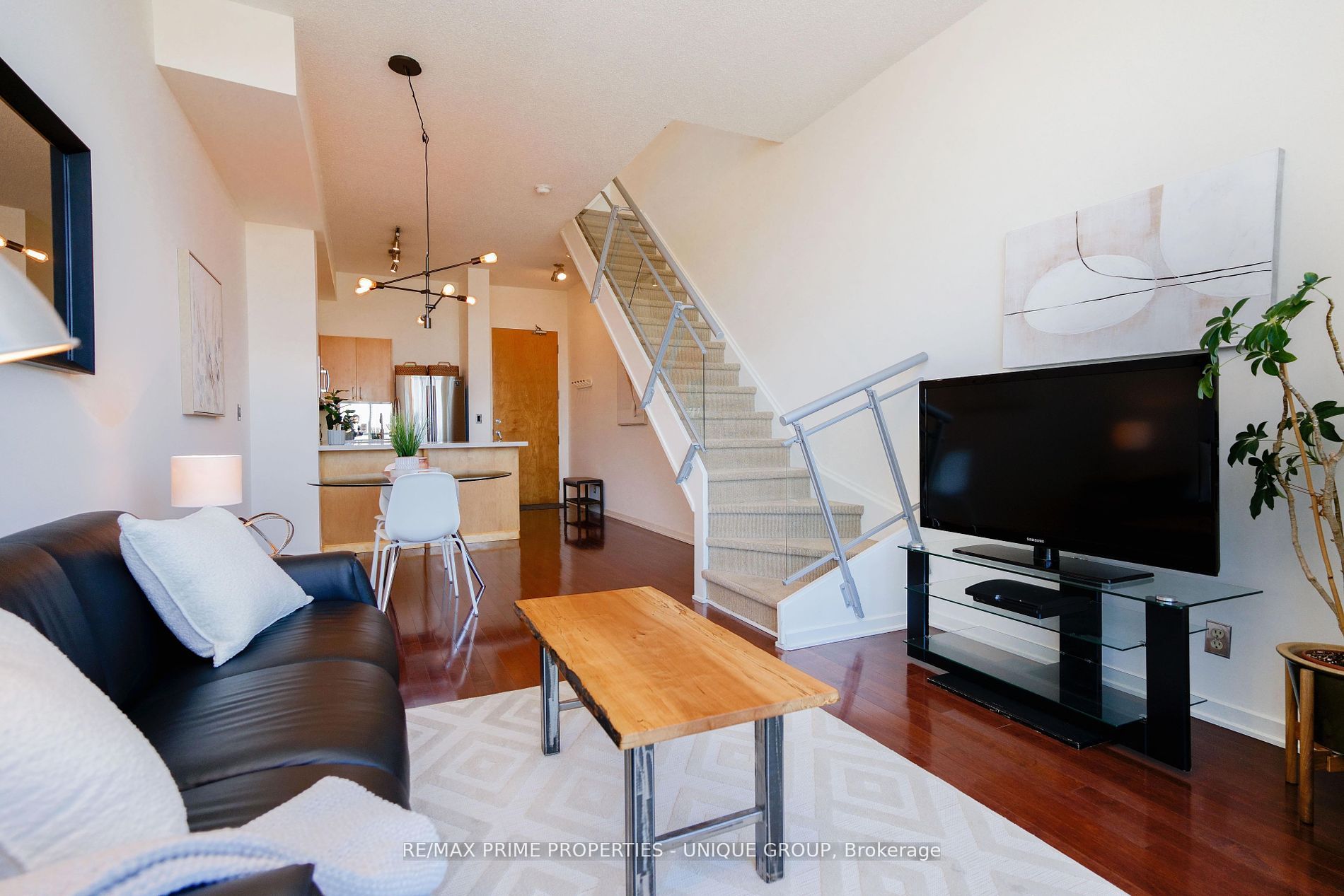 #923 - 388 Richmond Street Property Photo 11