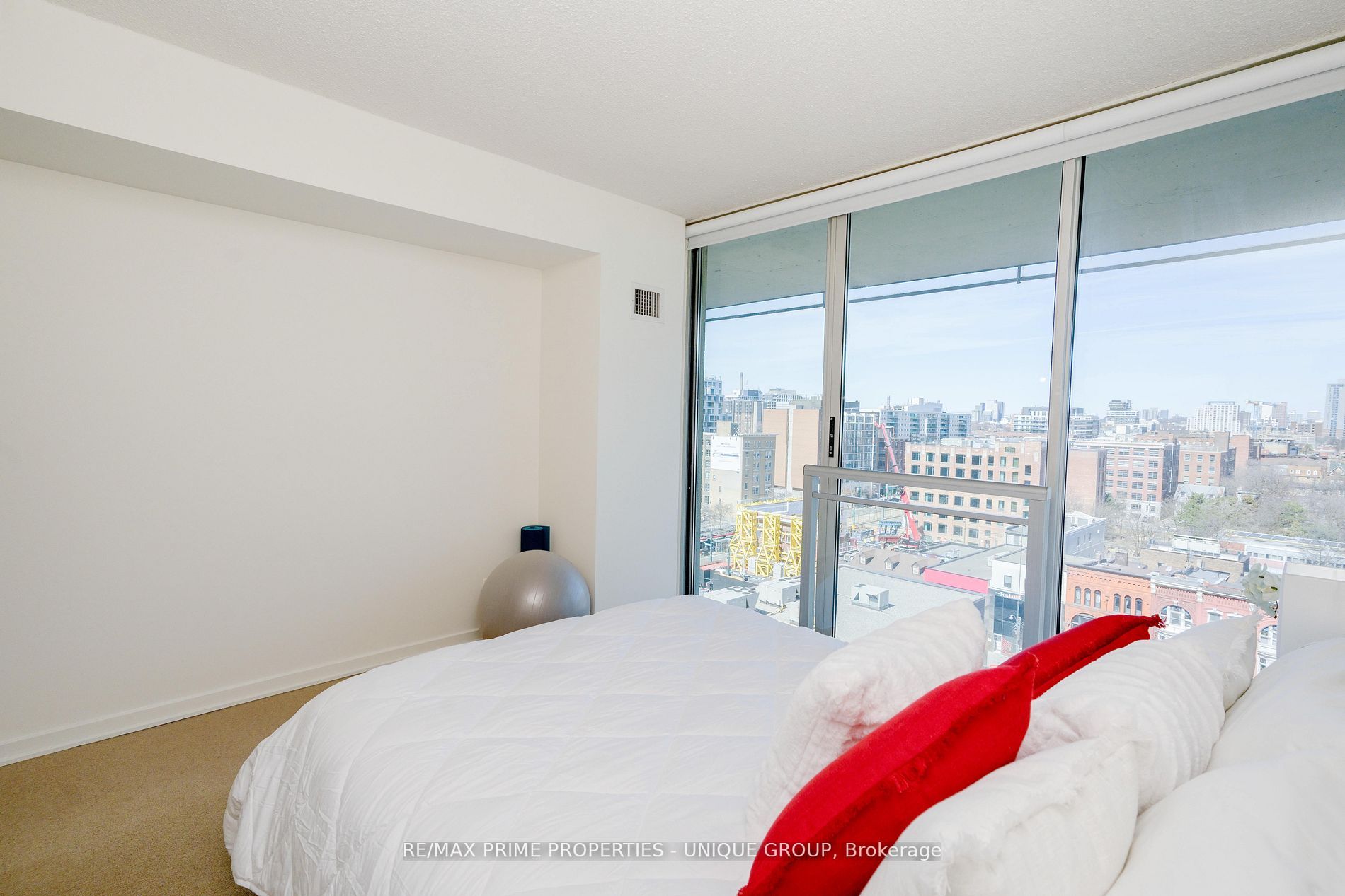 #923 - 388 Richmond Street Property Photo 22