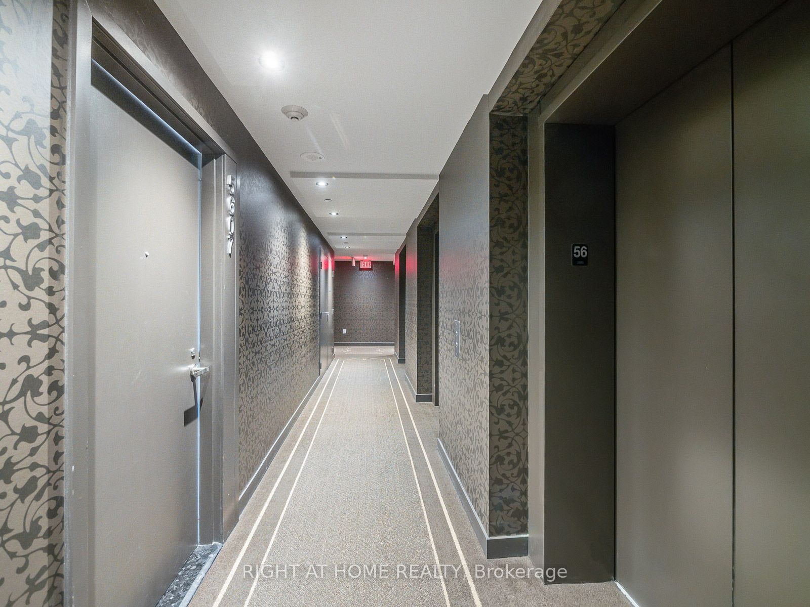 197 Yonge Street 5607 Property Photo 7