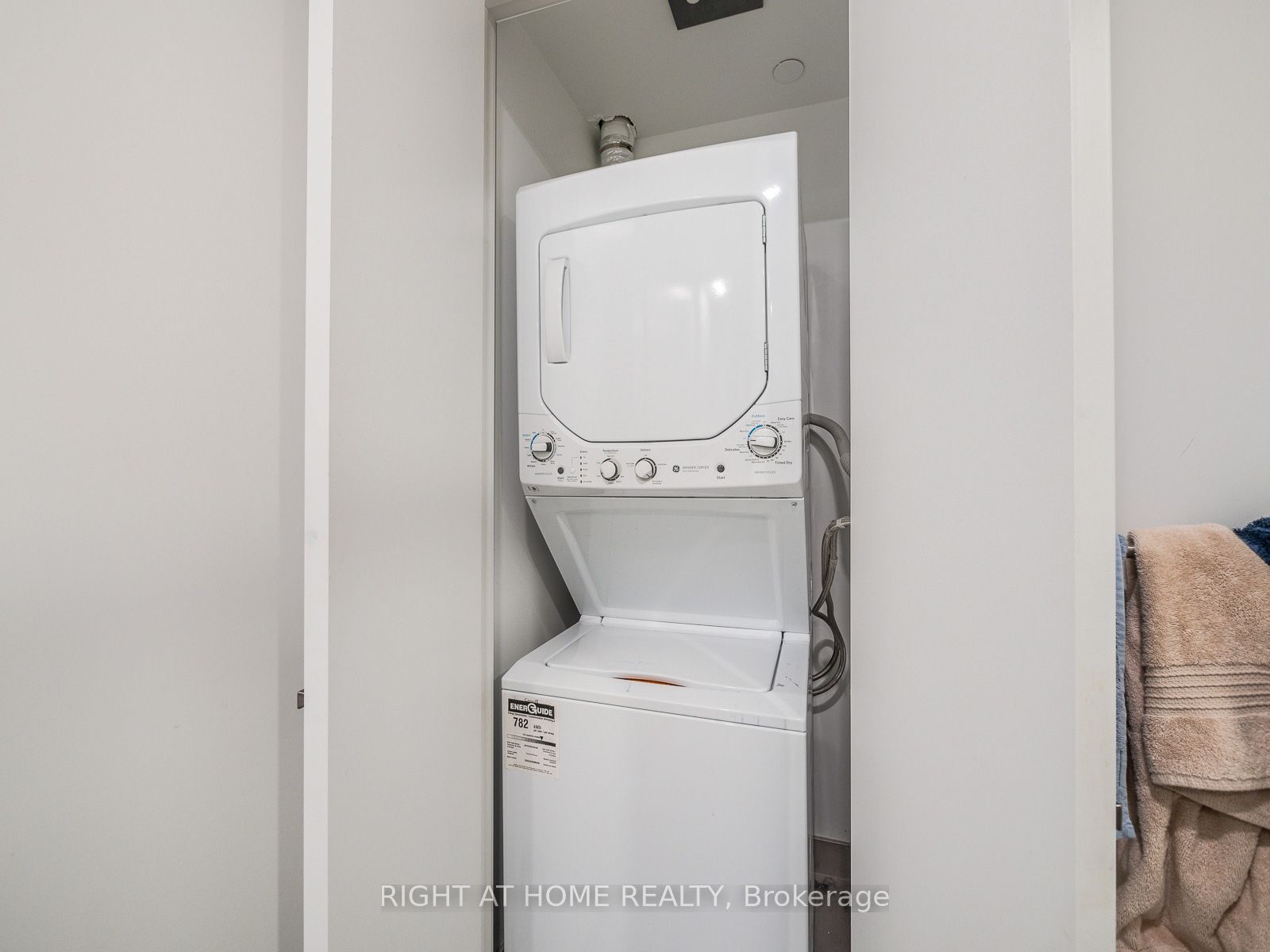 197 Yonge Street 5607 Property Photo 24