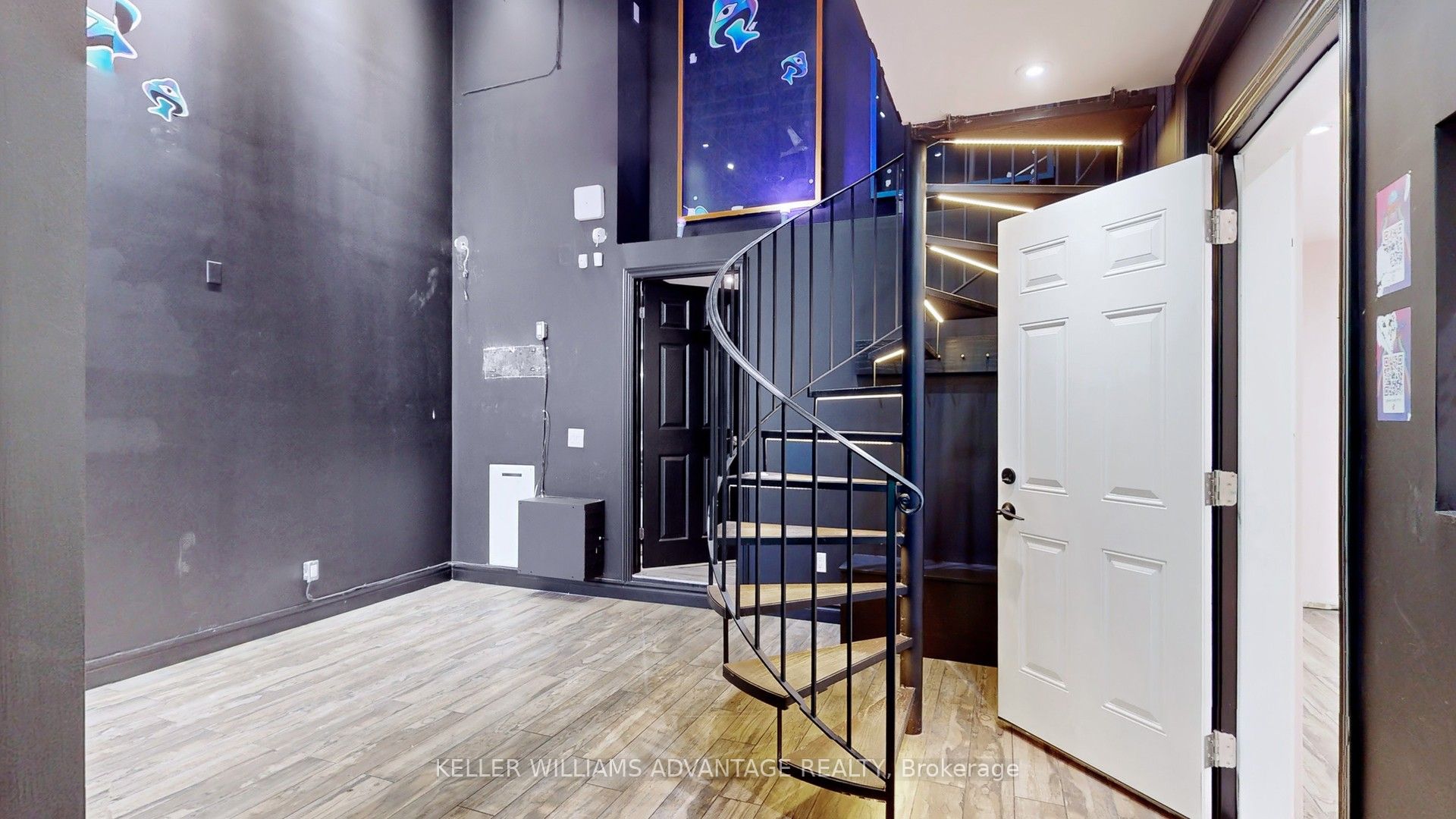 188 Spadina Avenue 15-17 Property Photo 1