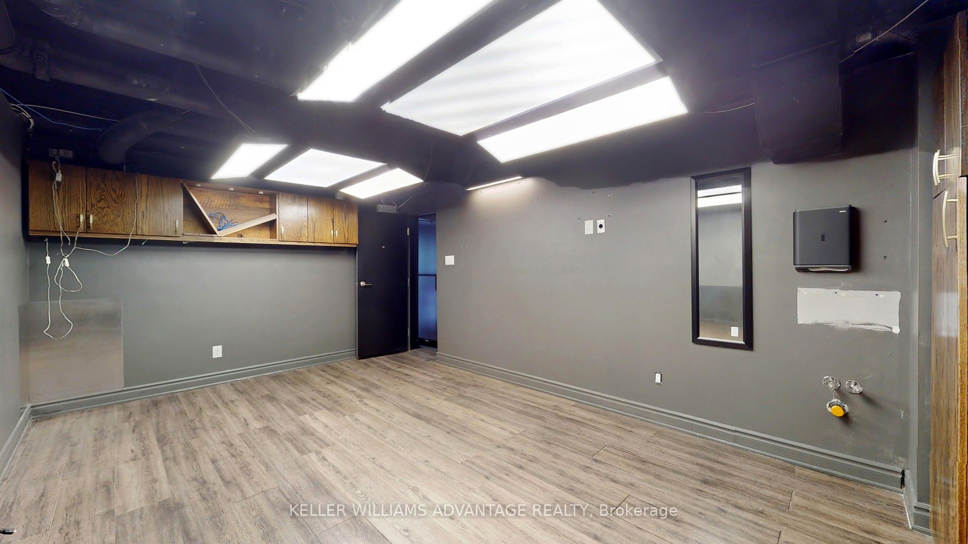188 Spadina Avenue 15-17 Property Photo 5