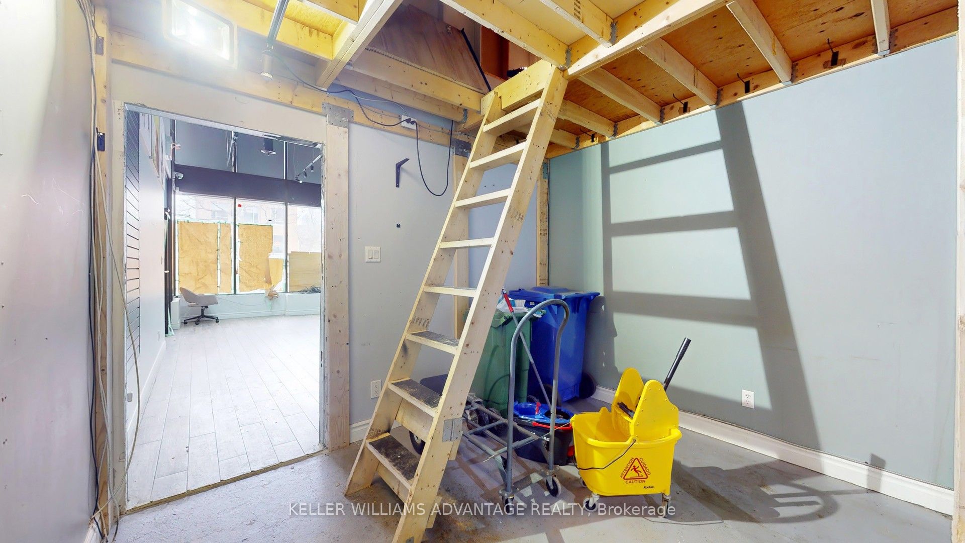 188 Spadina Avenue 15-17 Property Photo 8