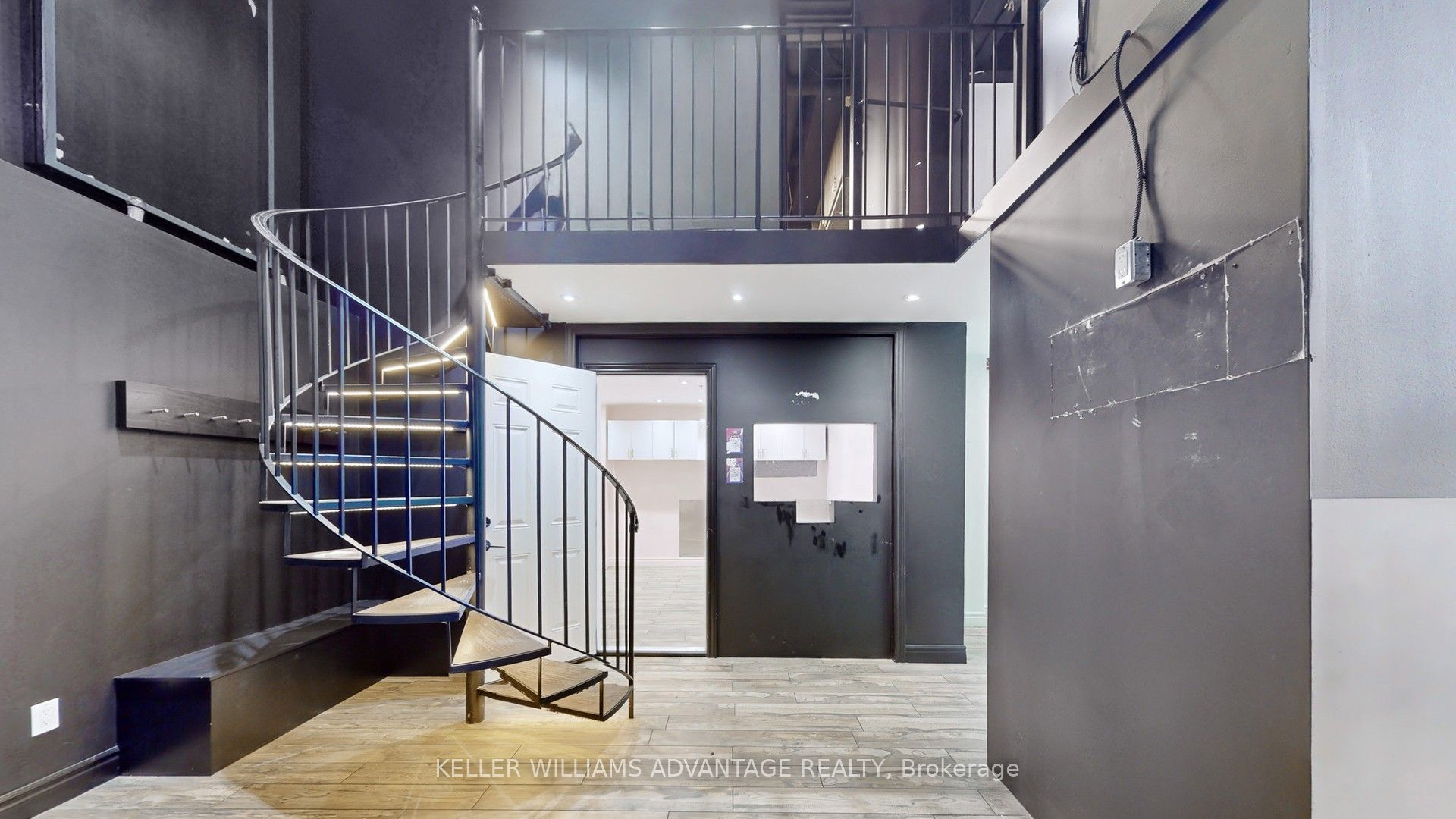 188 Spadina Avenue 15-17 Property Photo 30