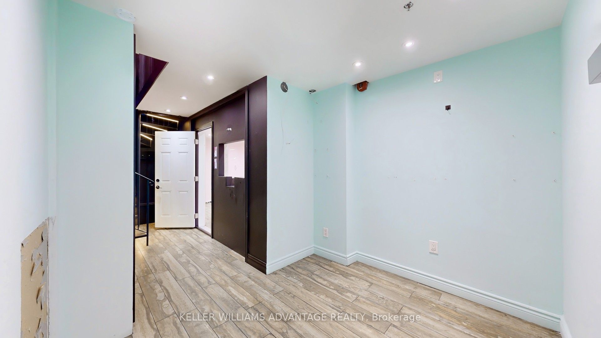 188 Spadina Avenue 15-17 Property Photo 36