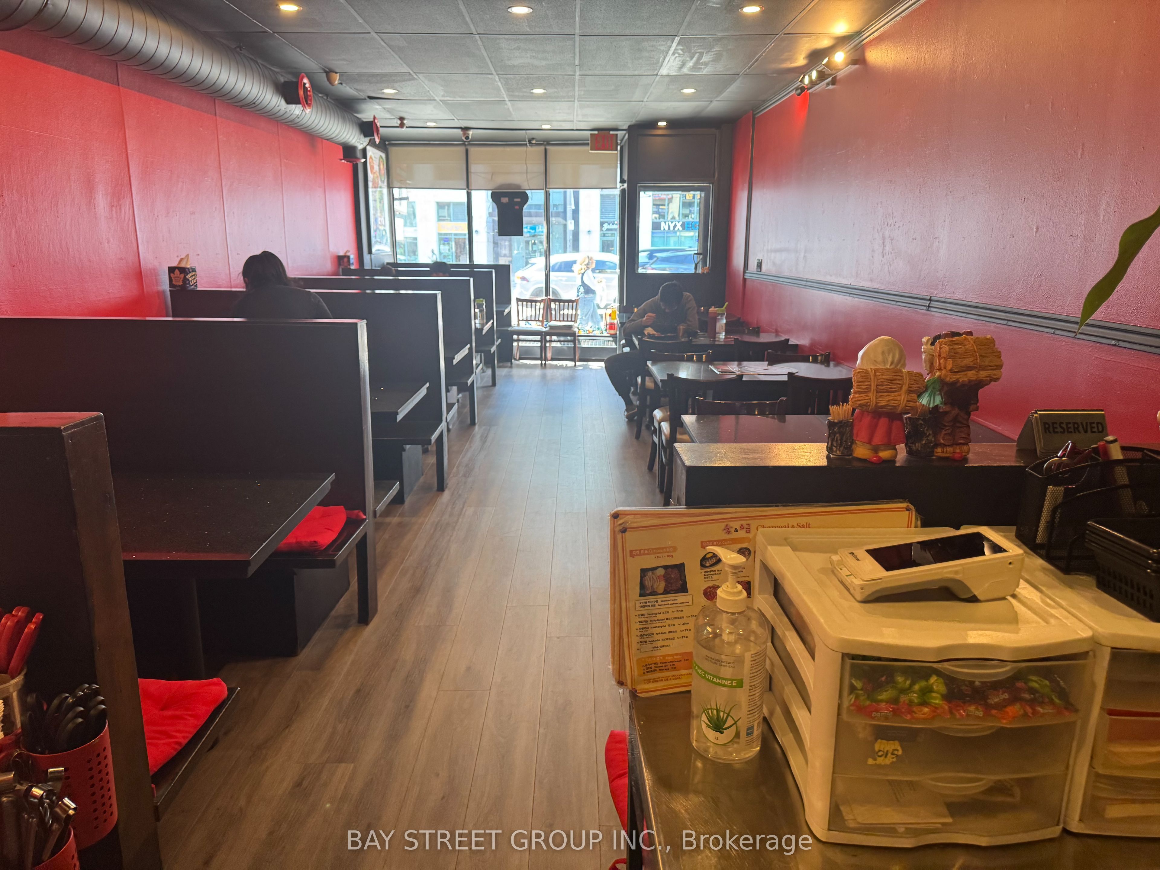 5523 Yonge Street Property Photo 3