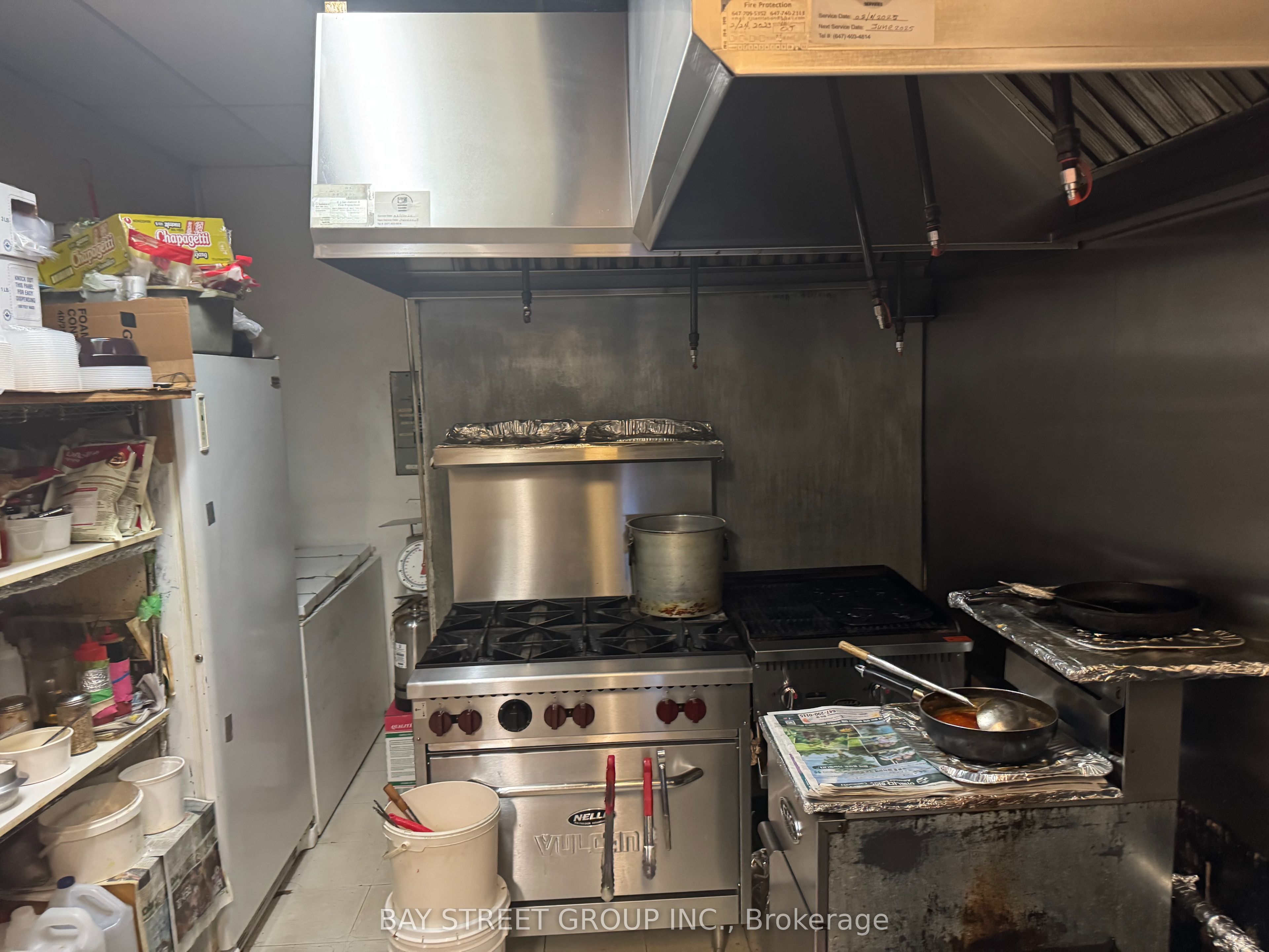 5523 Yonge Street Property Photo 5