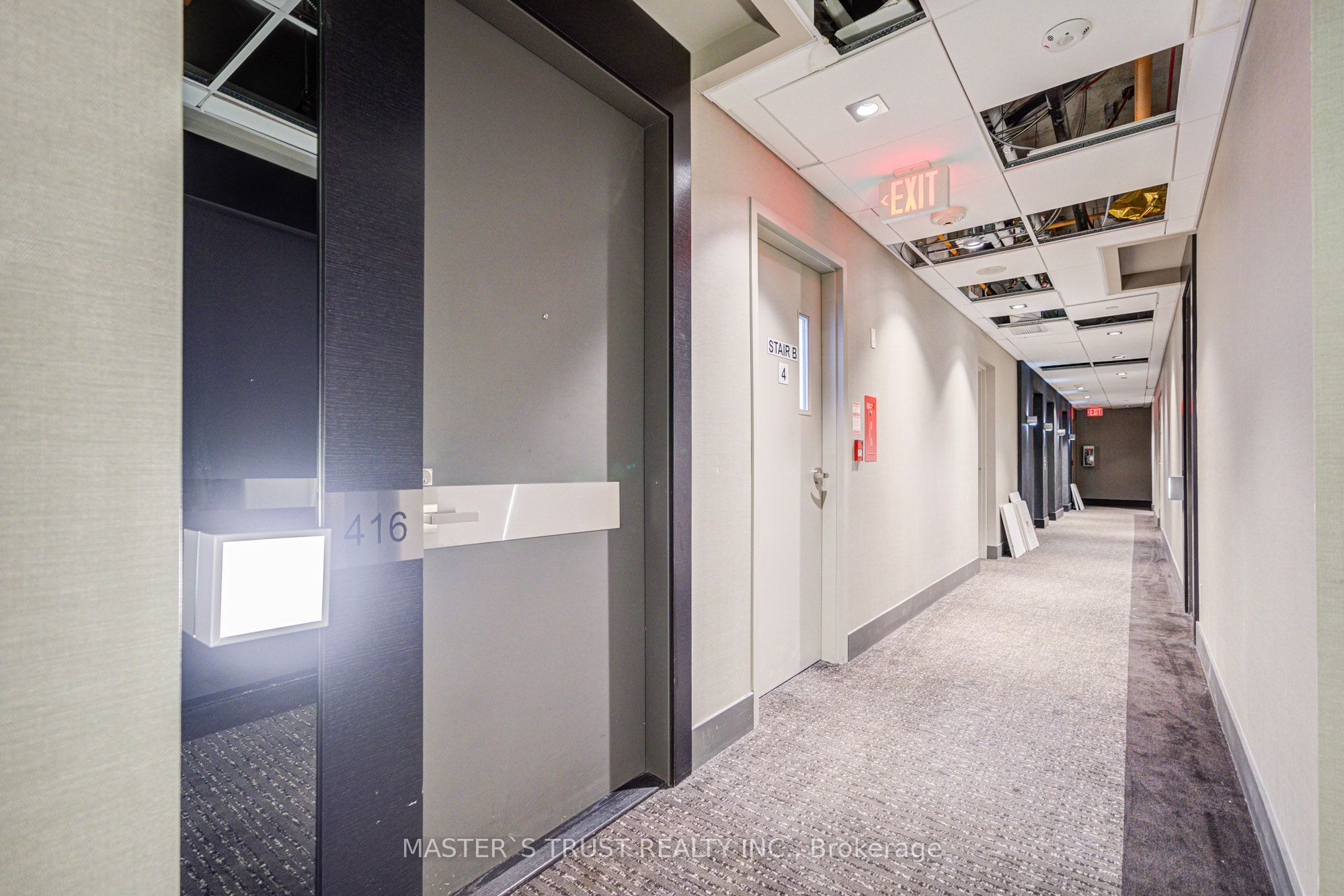 #416 - 32 Davenport Road Property Photo 7