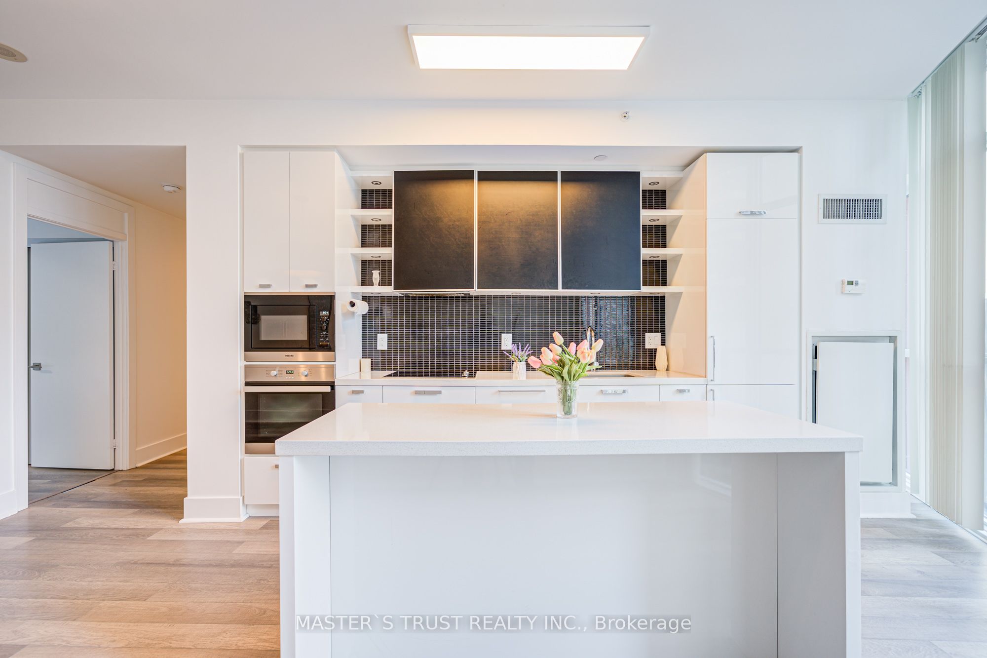 #416 - 32 Davenport Road Property Photo 23