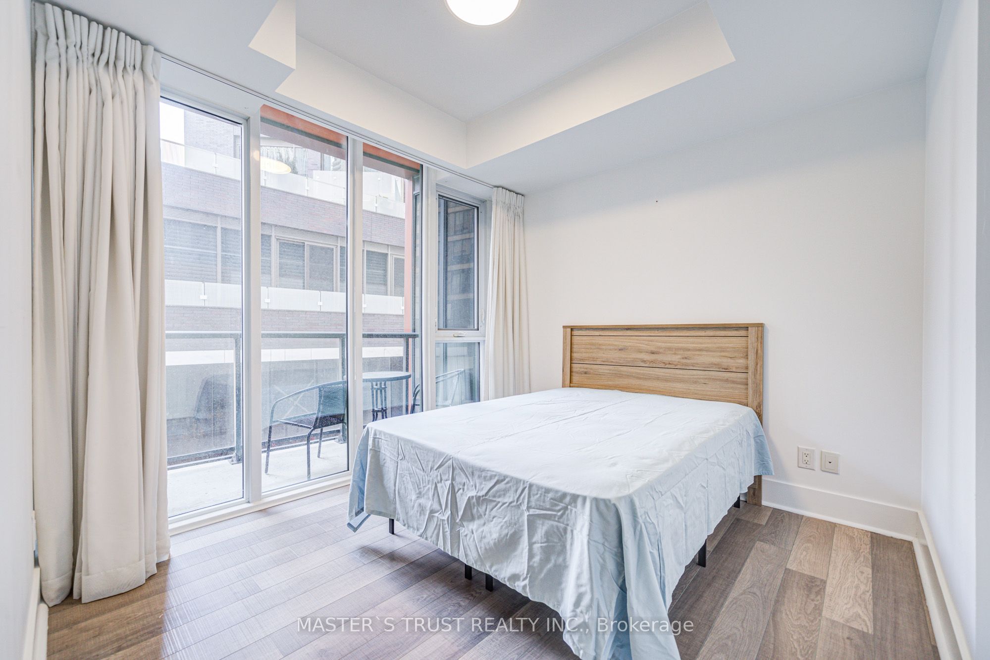 #416 - 32 Davenport Road Property Photo 29