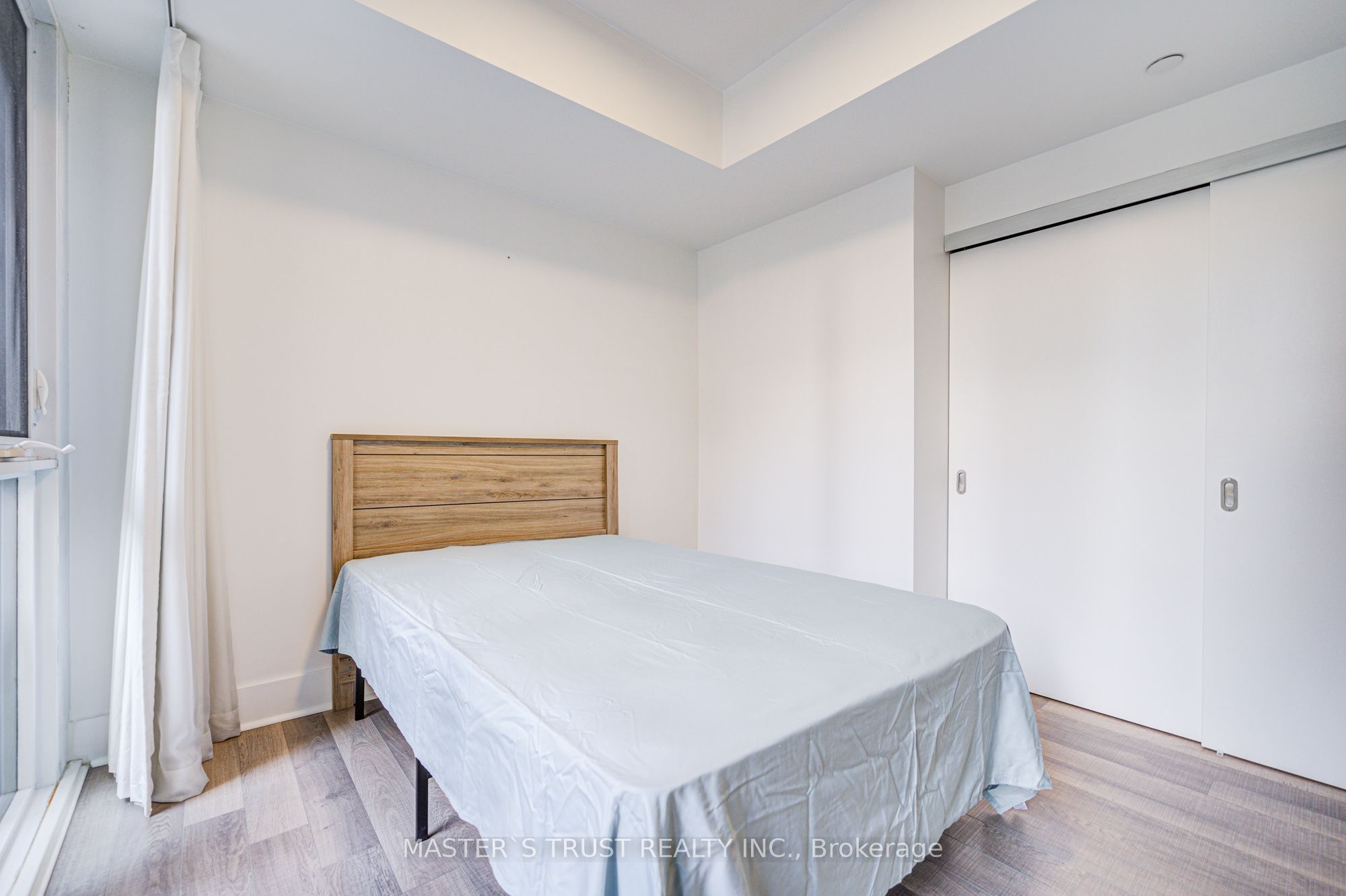 #416 - 32 Davenport Road Property Photo 31